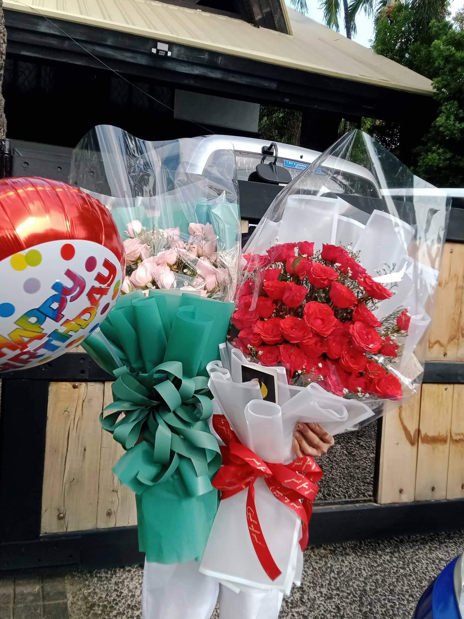 Dangwa - 🌼 Limited Time Offer: Get a bouquet of 3 doz. roses for only ...