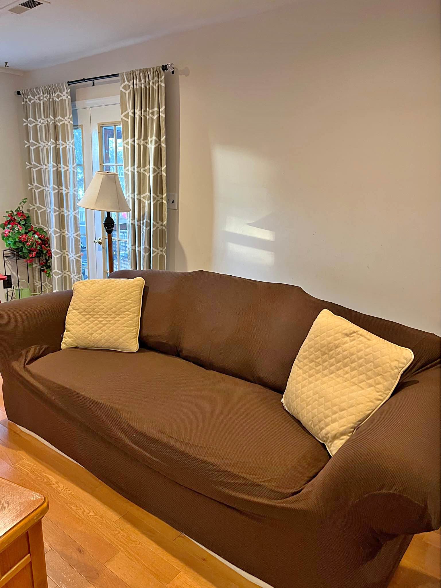 Couch und Sofa zu verkaufen in Washington, D.C