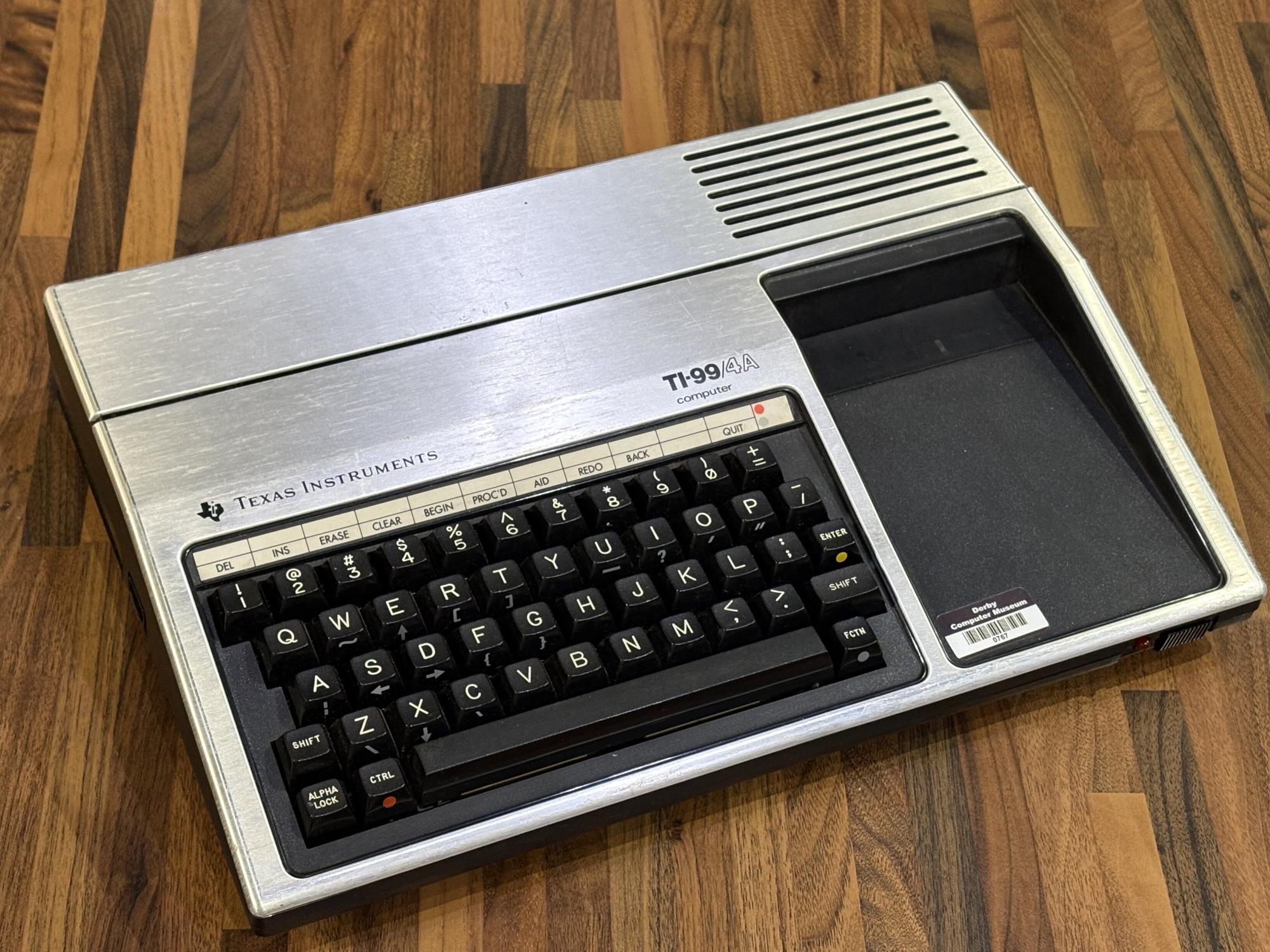 🕹 EXHIBIT OF THE WEEK - Texas Instruments TI99/4A from 1981