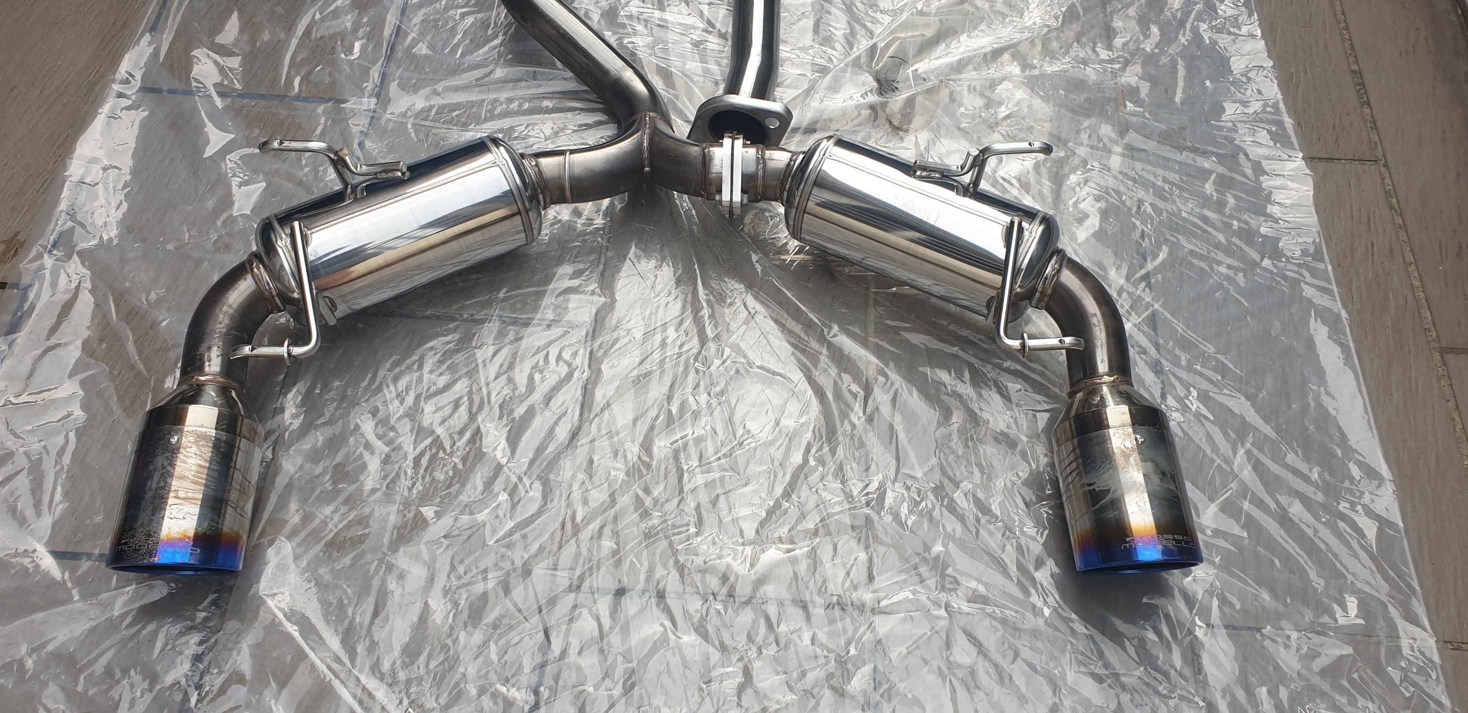 The Rosso Modello Colbasso Zeek Ti exhaust muffler system has been 