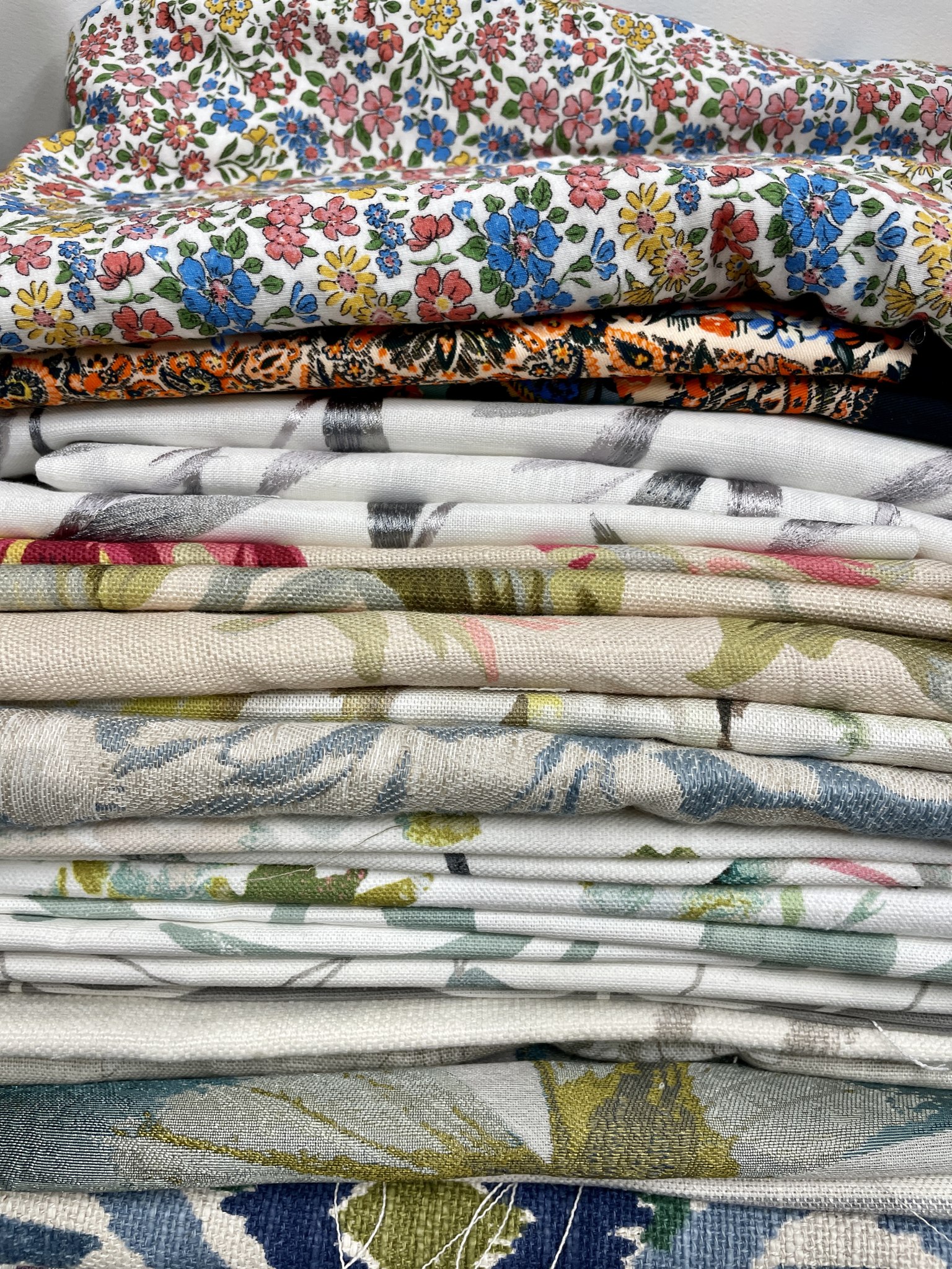 Anne Valerie Dupond × Sara Finchley Jouer » Sara Finchley × Anne Valerie Dupond Aged linen cloth