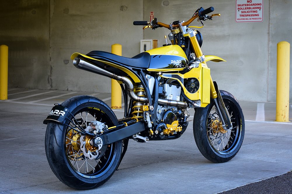 Your thoughts on this lovely Scorpion guys 🦂 👇 👇 2007 Suzuki DR