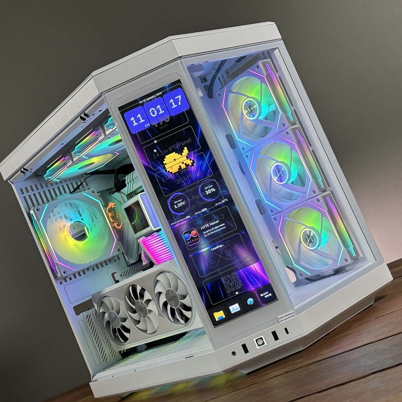 UltraTech - ใครรอ HYTE Y70 Touch อยู่...