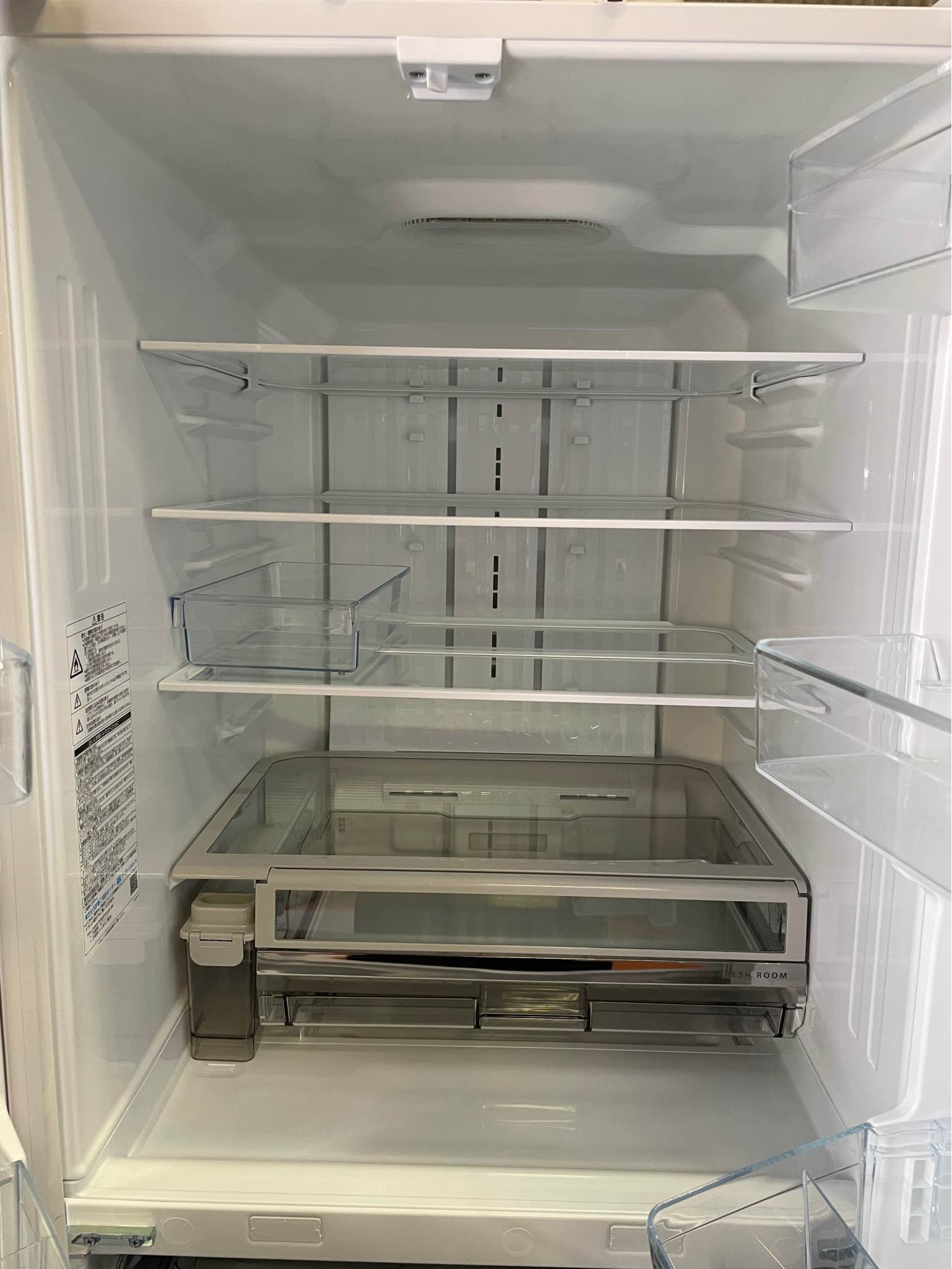 TOSHIBA Non-CFC Refrigerator GR-M510FW 6-Door | Used - Good 