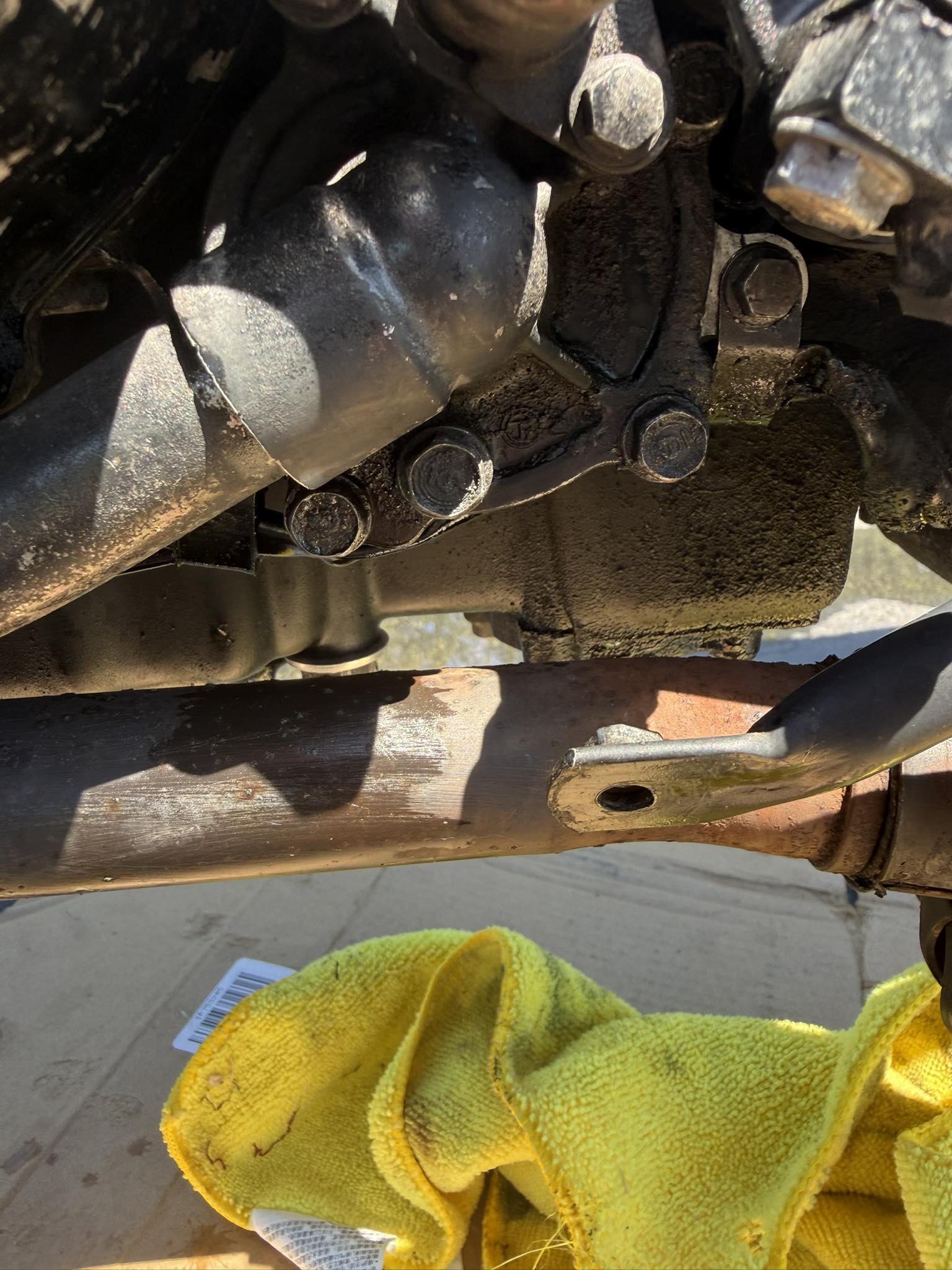 Oil leak around water pump on 2000 ninja 250?