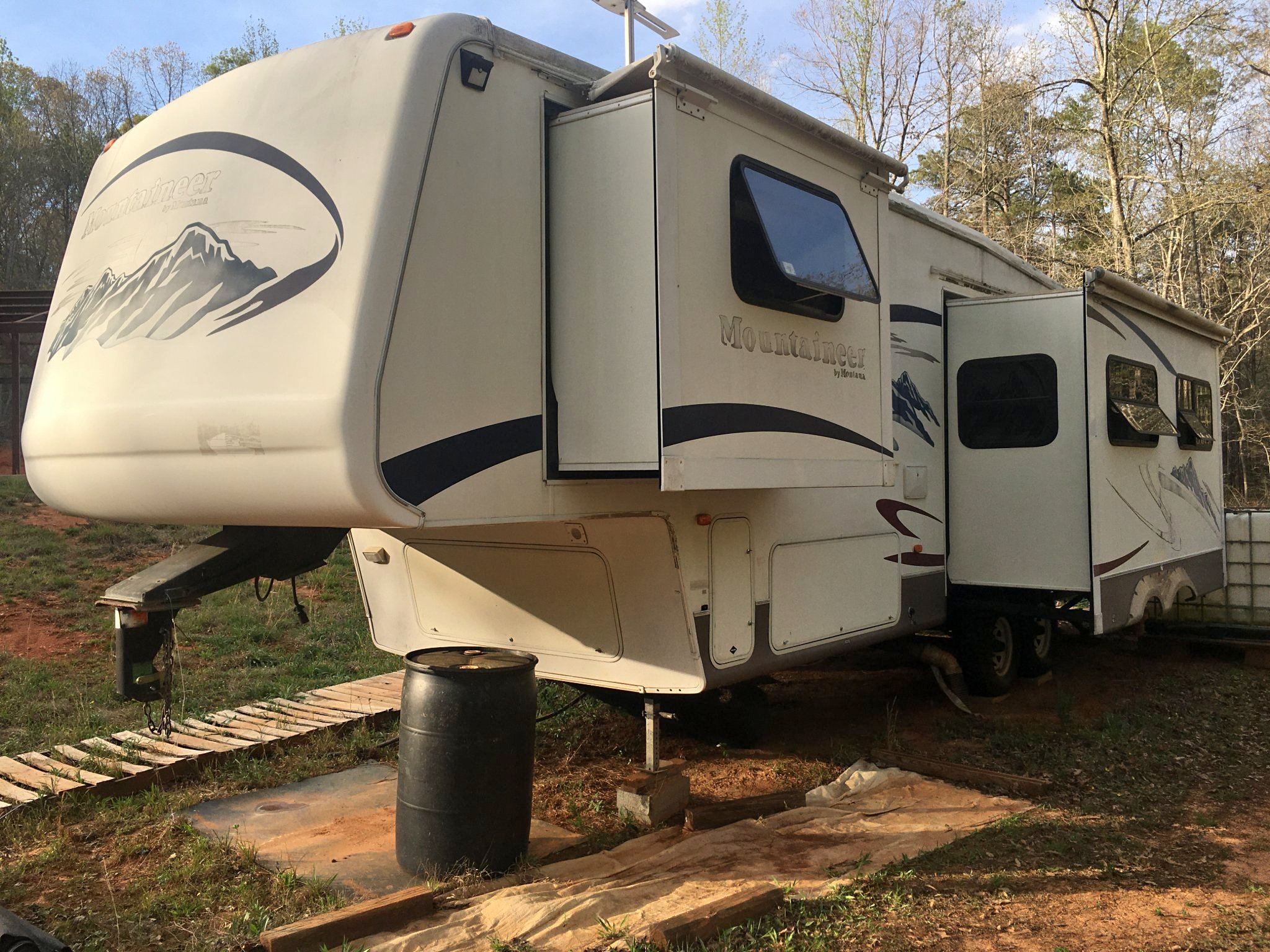 2005 Keystone Montana mountaineer gooseneck camper - RVs & Campers ...