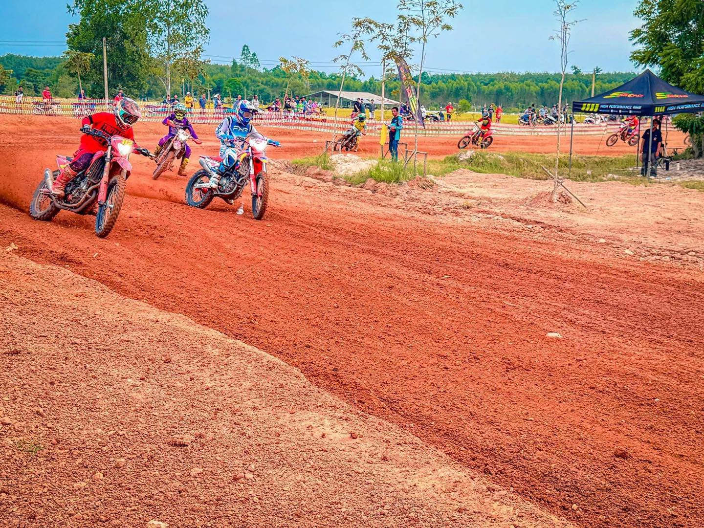 Doctor Racing - เมื่อวานอาจจะแอบเสียใจกับมาร์ค มาเกซ... | Facebook
