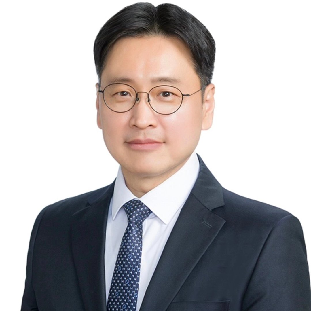 Changwook Chris Ryu