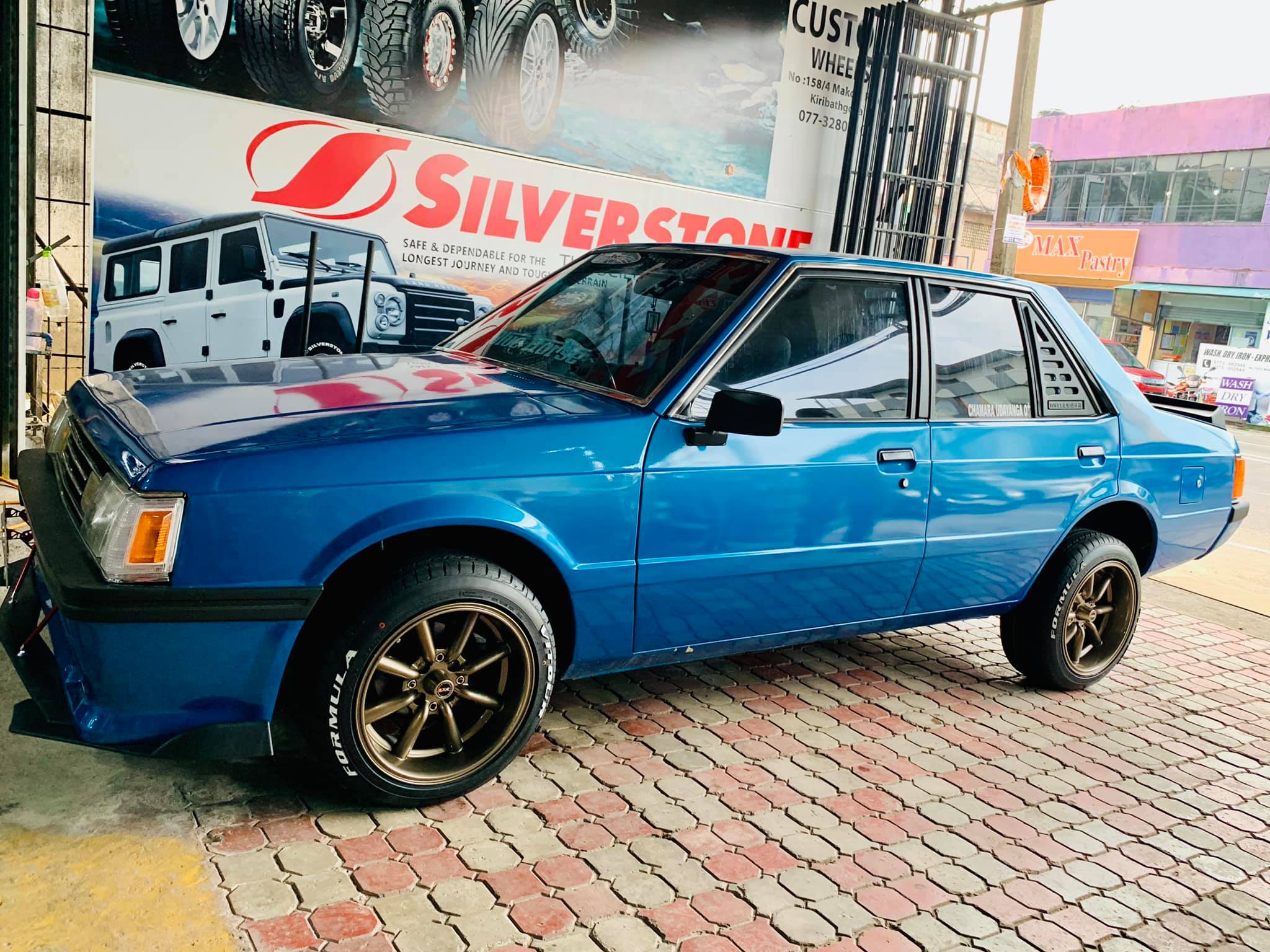 Custom Wheels - Lancer Box fitted with 15” Alloywheels