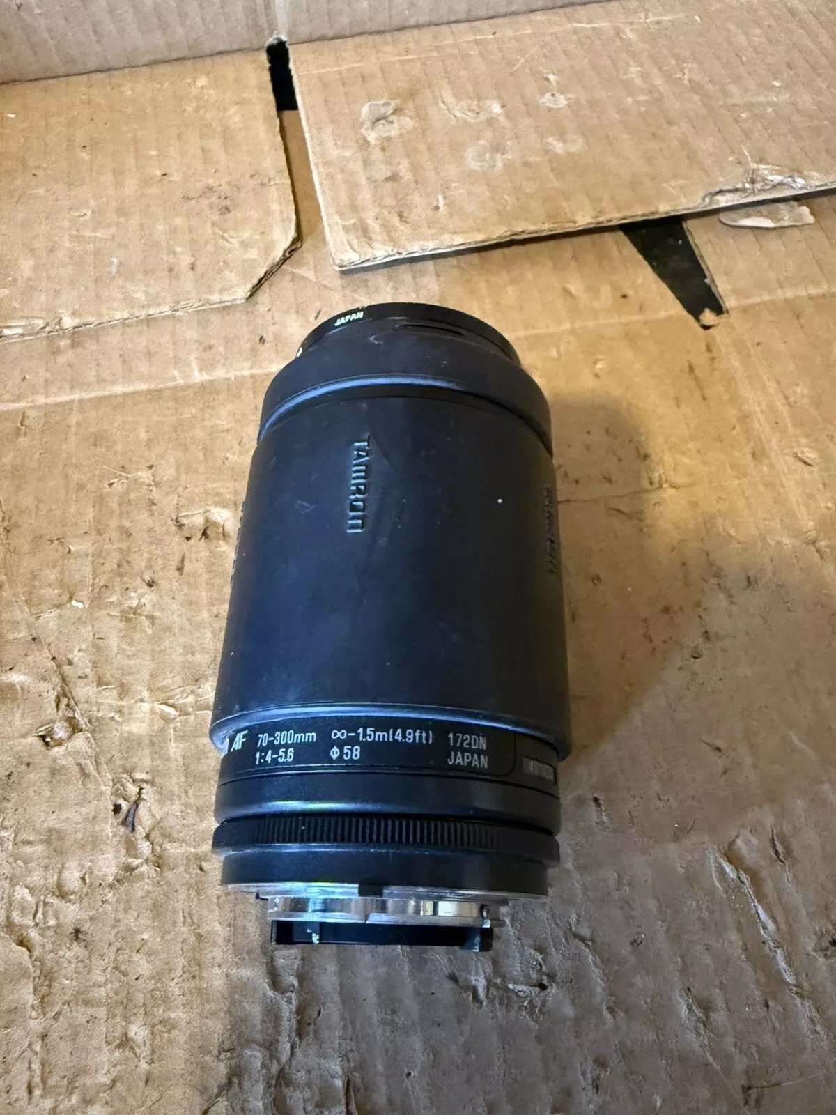 Tamron 70-300mm zoom lens on sale at 22k or nearest offer 