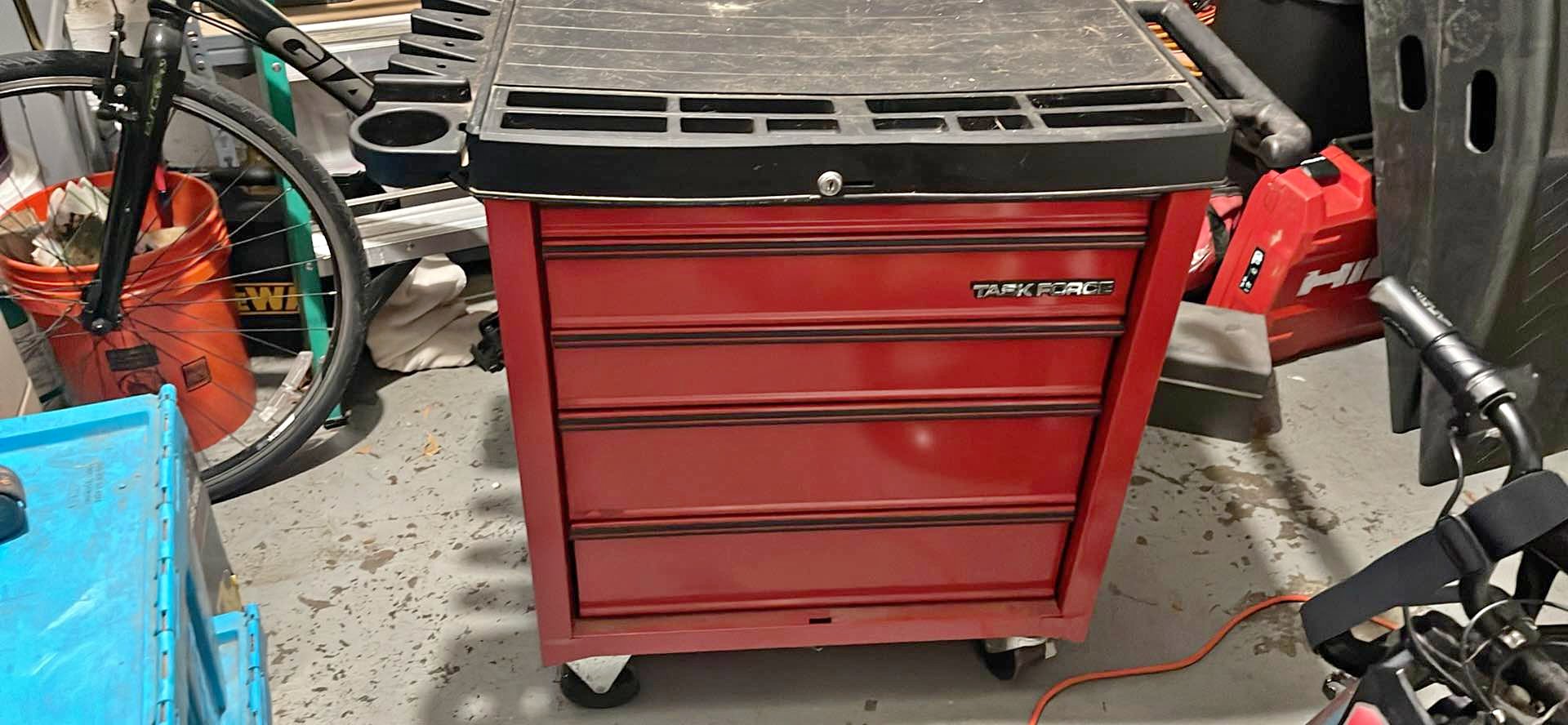 Task force rolling tool chest - Tool Boxes, Belts & Storage - Clark ...