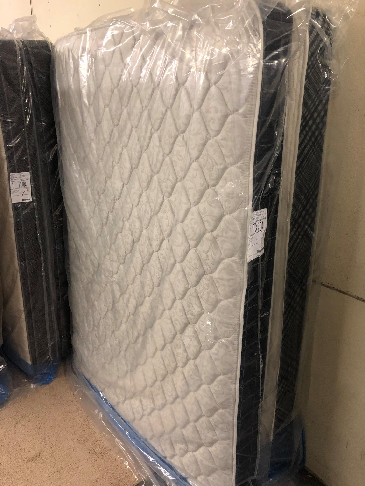 NEW KING MATTRESSES SEALED IN PLASTIC! PRICED TO GO FAST!! Mattresses