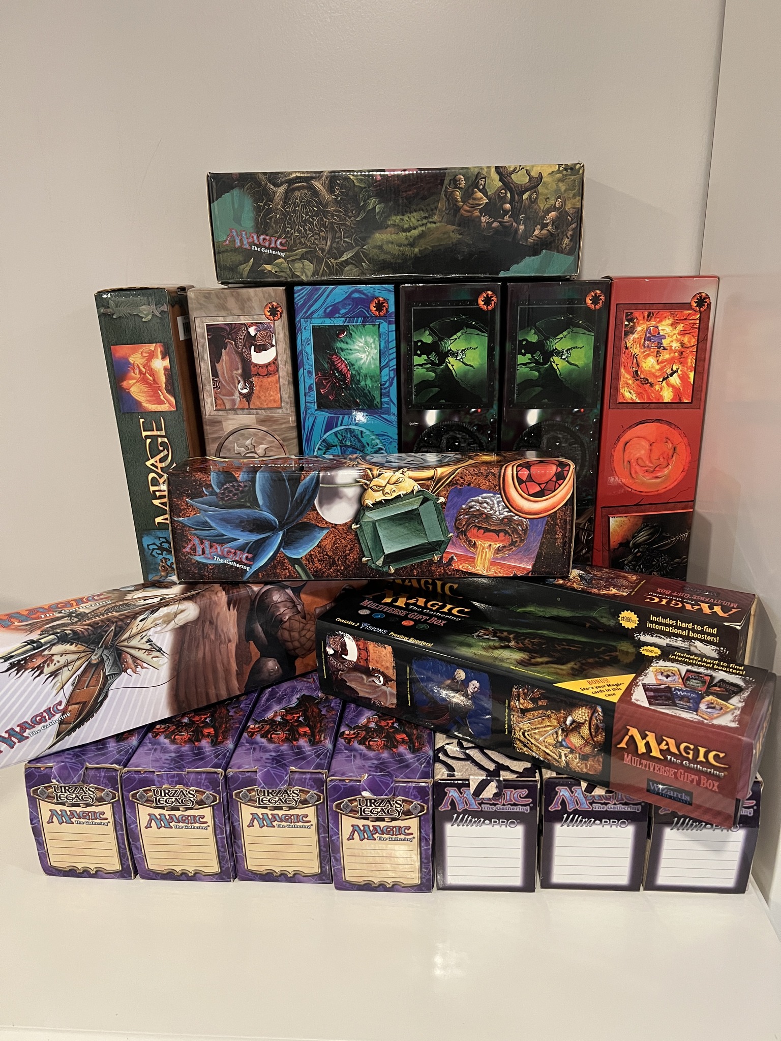 Magic: The Gathering storage boxes by Mana 8