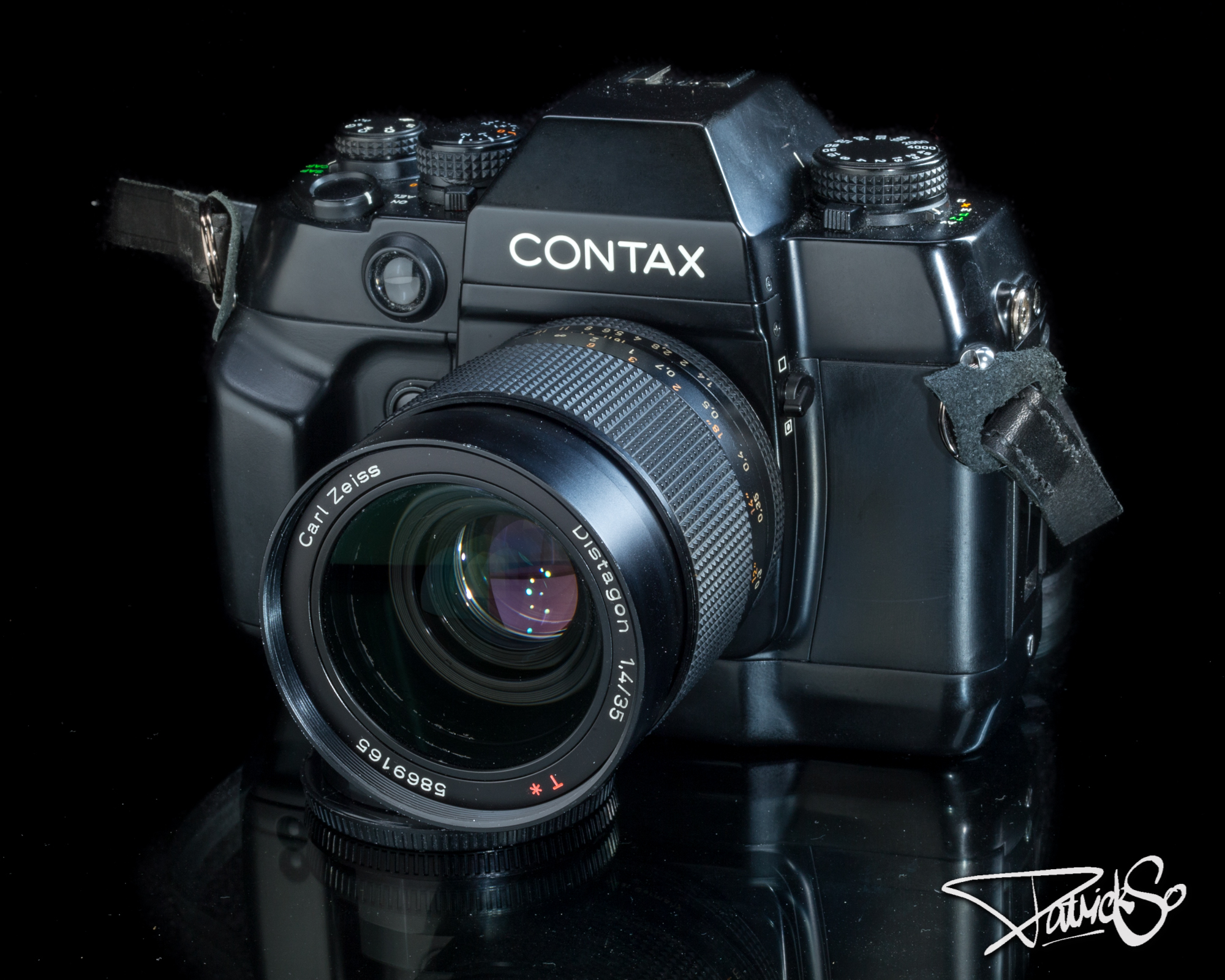 Kyocera Contax AX with Carl Zeiss Distagon 1.4/35 lens