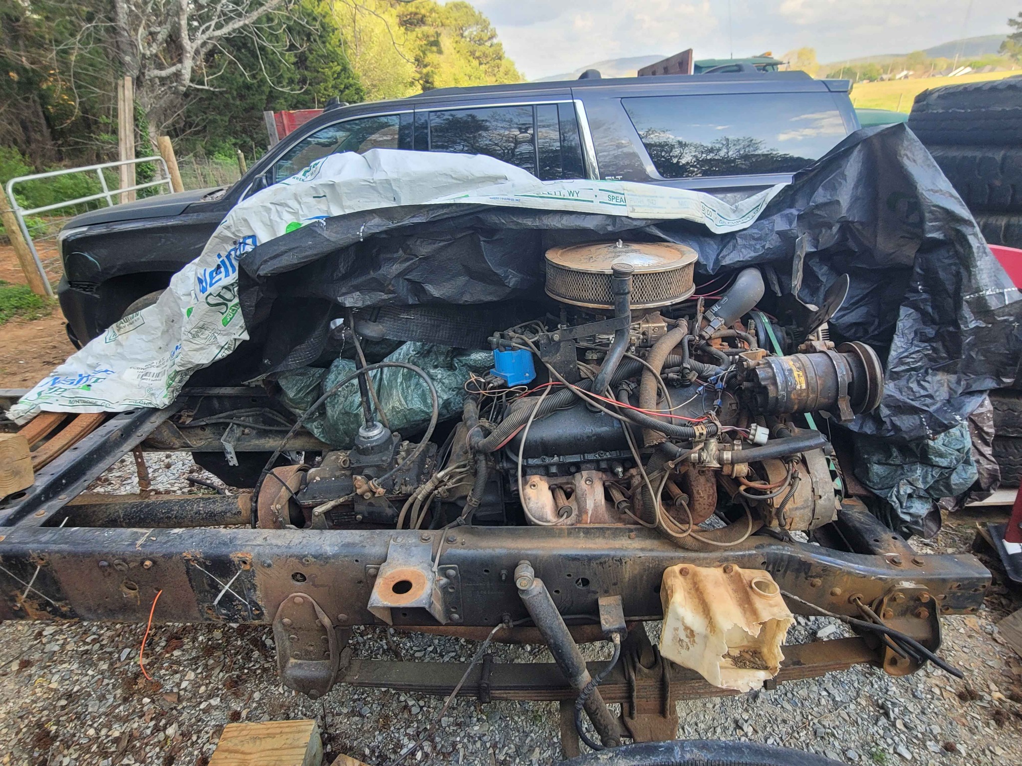 Chevrolet c60 chassis 366 big block 5 speed - Car Engines & Engine ...