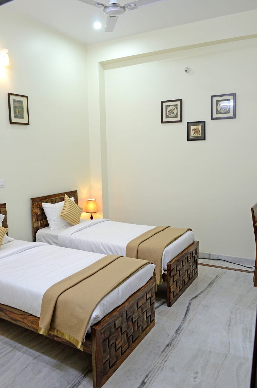 Hotel - || WELCOME TO HOTEL KRISHNA KUNJ || ~~~Book now ~~~ A very good ...
