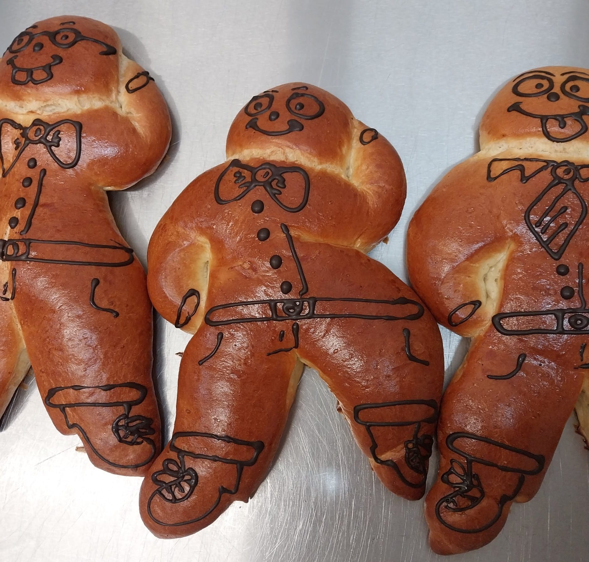 Les Manalas géants sont dans... - Boulangerie Hanss Colmar | Facebook