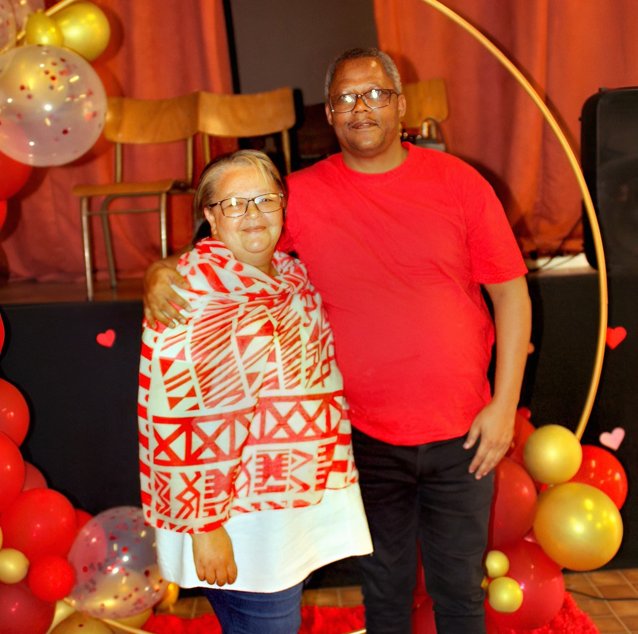 Afm Ruyterwacht Men with Sunday Raffle draw for Easter Hamper to ...