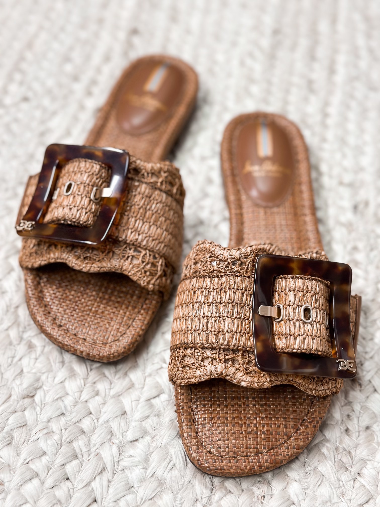 Here are 3 new slide sandals I absolutely LOVE for spring/summer 