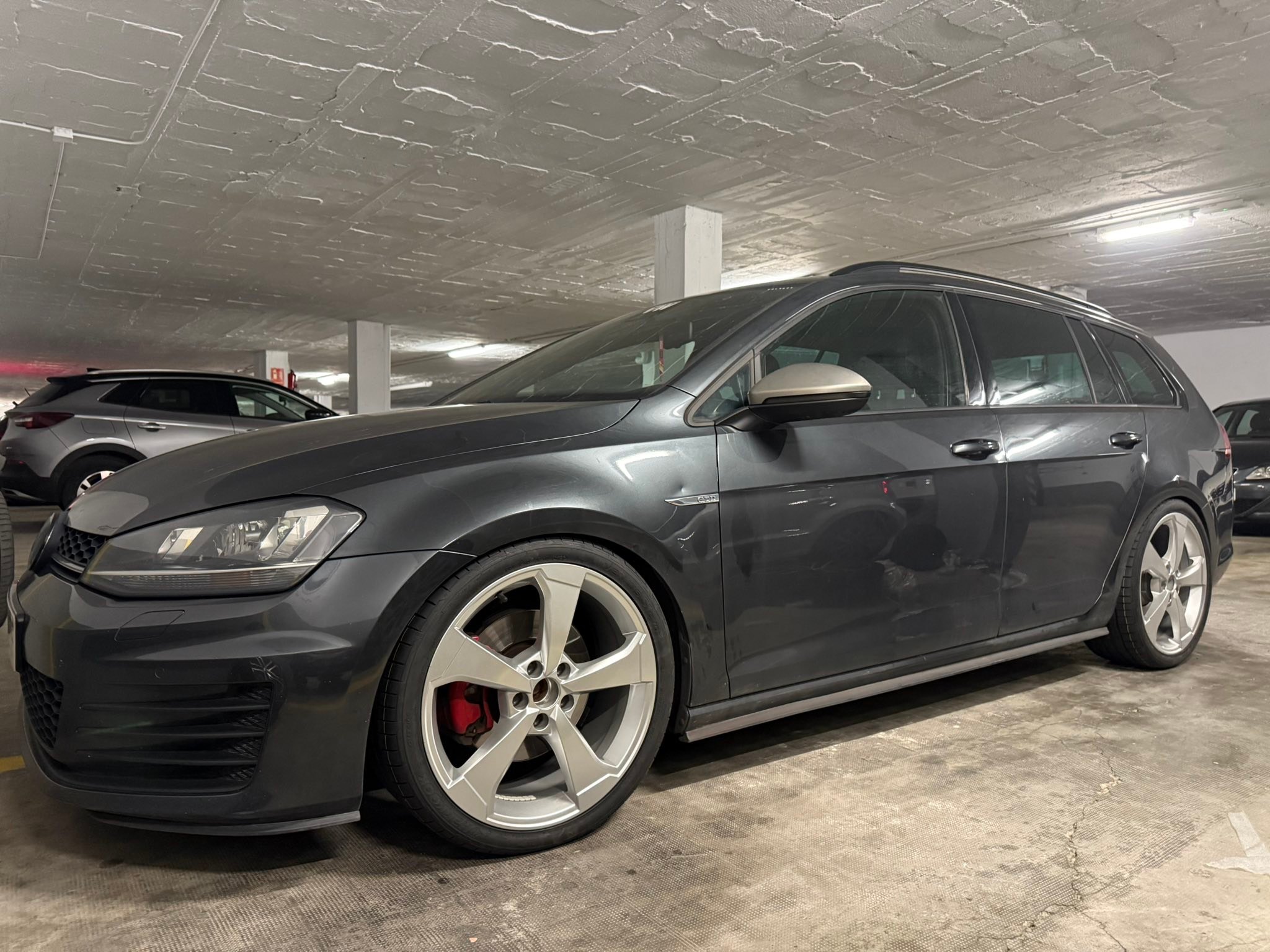 How good does this MK7 Golf GTi look with its new Rotiform DTM 