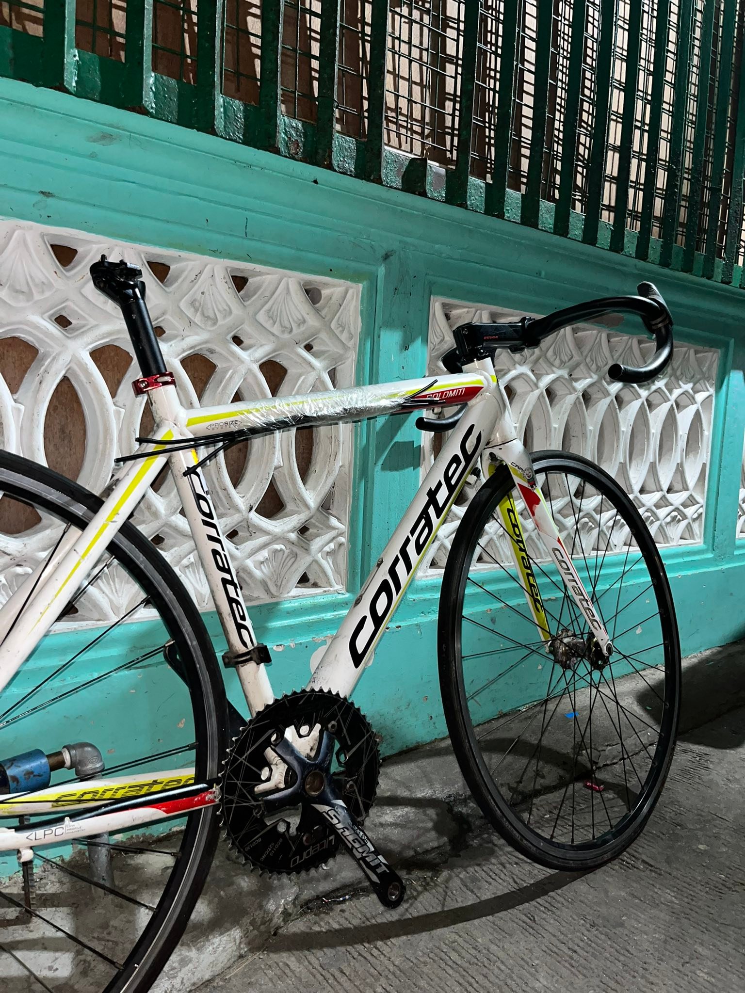 Giant CS 3200 SUPER ALUXX LIGHT Alloy Frame SR Suntour Shock alloy 