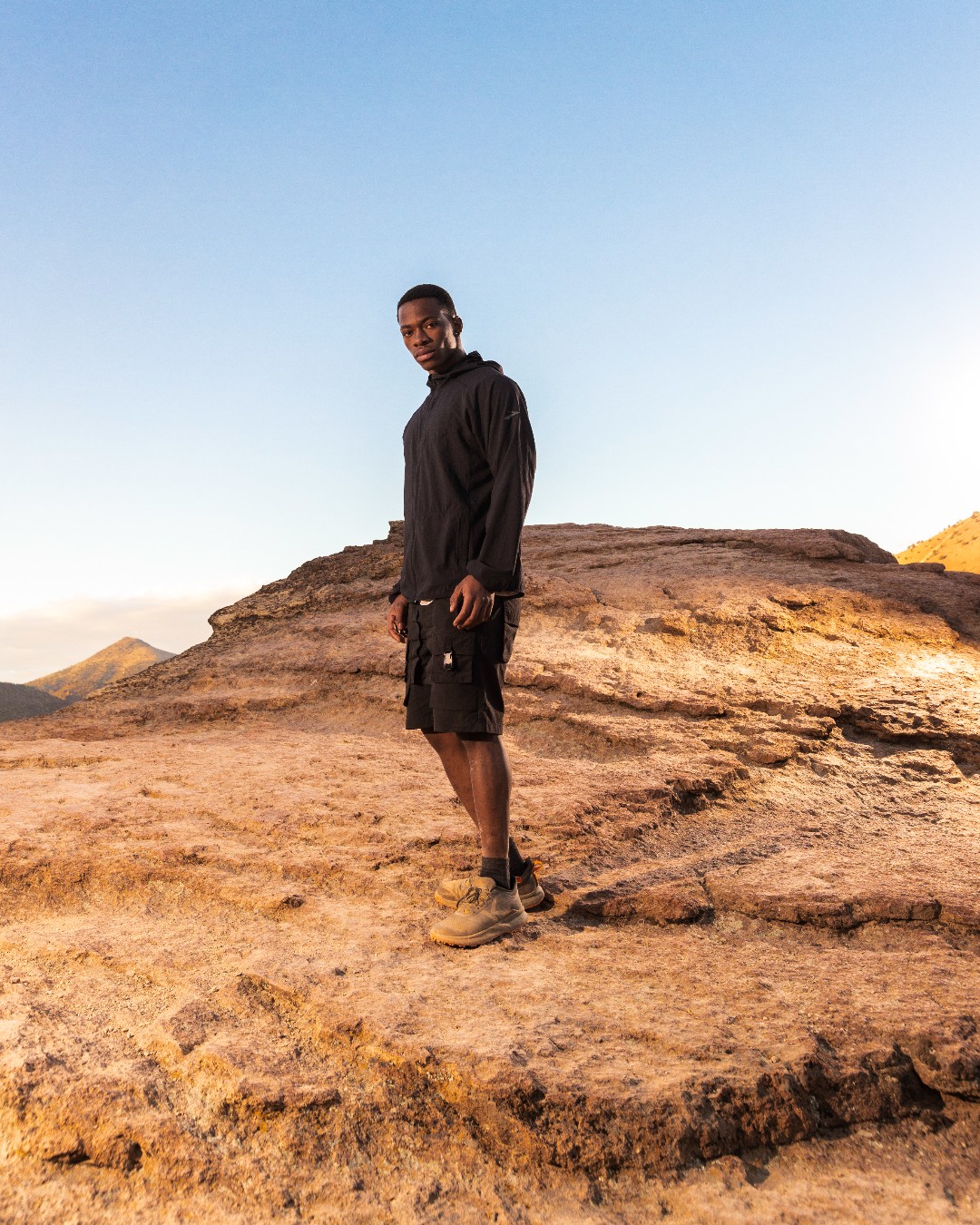 Fitted with the 450 Dirt. Hiking momentum with a comfortable fit