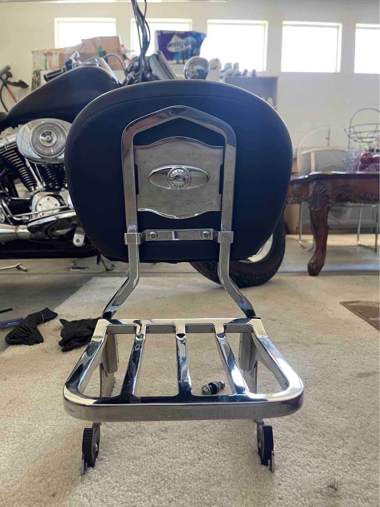 Heavy-Duty Chrome Sissy Bar & Luggage Rack Combo For Harley Dyna Softail Sportster – Fits '00-'05 FLST/FLSTC/FLSTSC & Detachable Models
