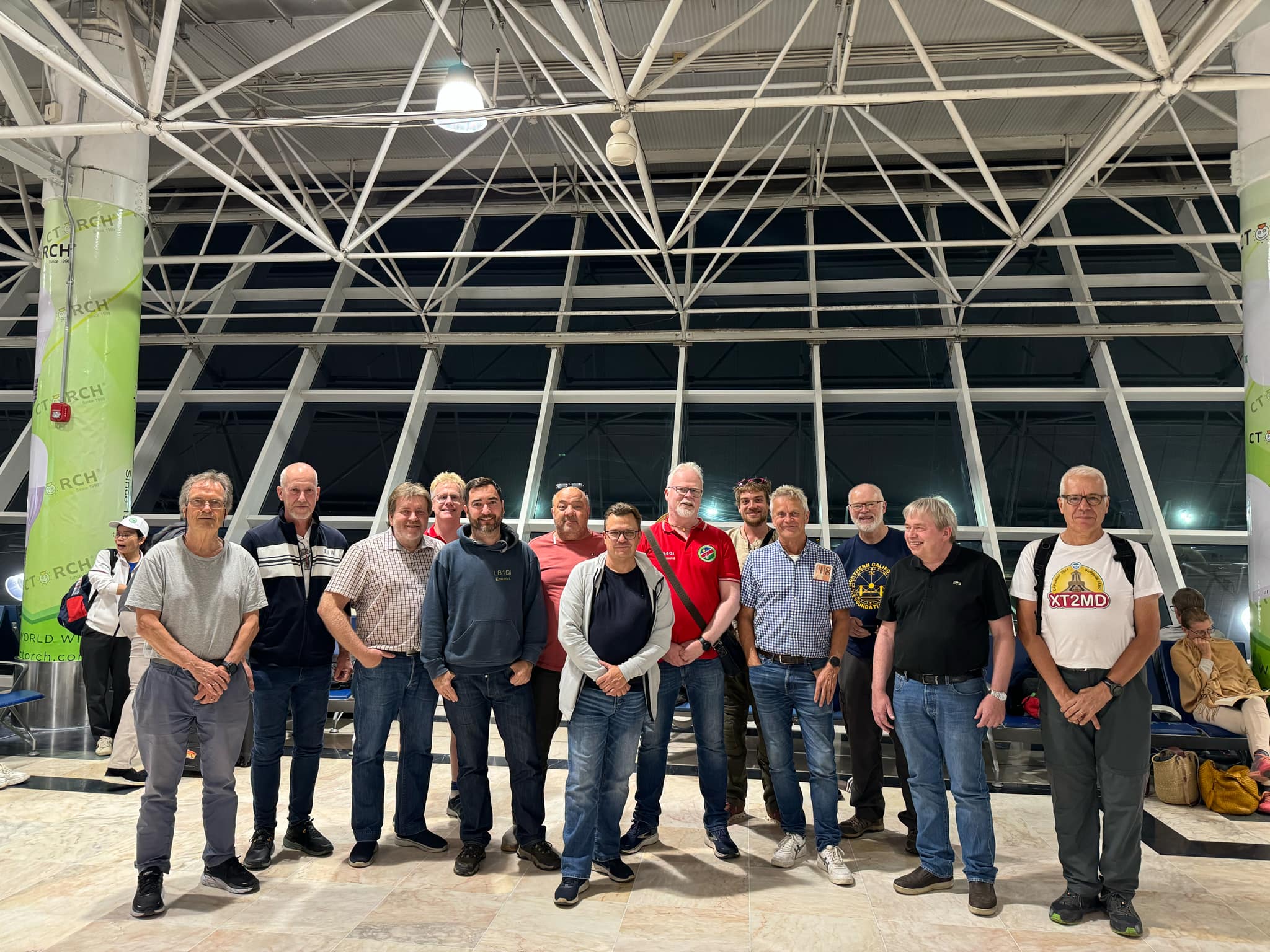 DX-World - Nice! V55LA team meets XT2MD team in Addis...