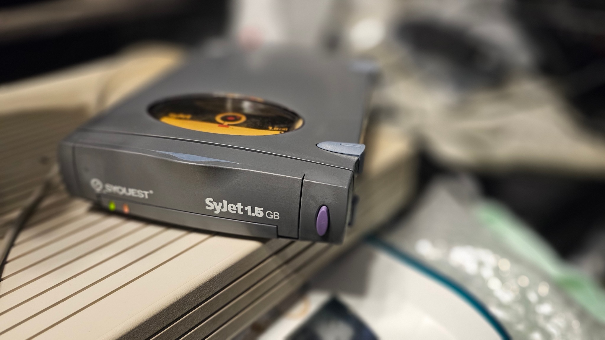 Using Syquest Syjet 1.5GB disk on Macintosh Performa 476