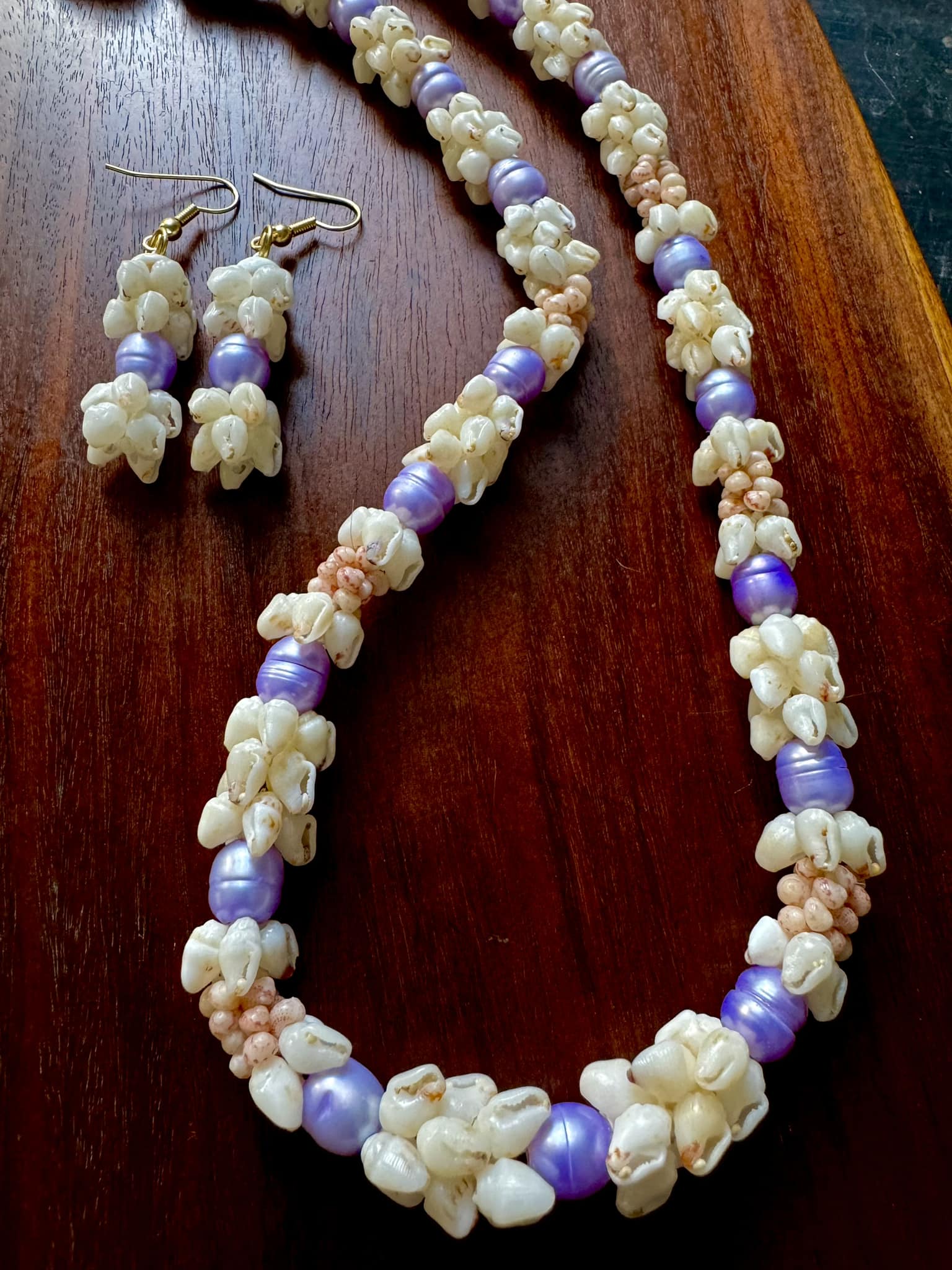 NEW ON THE WEBSITE! 21 inch Niihau Shell Roselani style necklace 