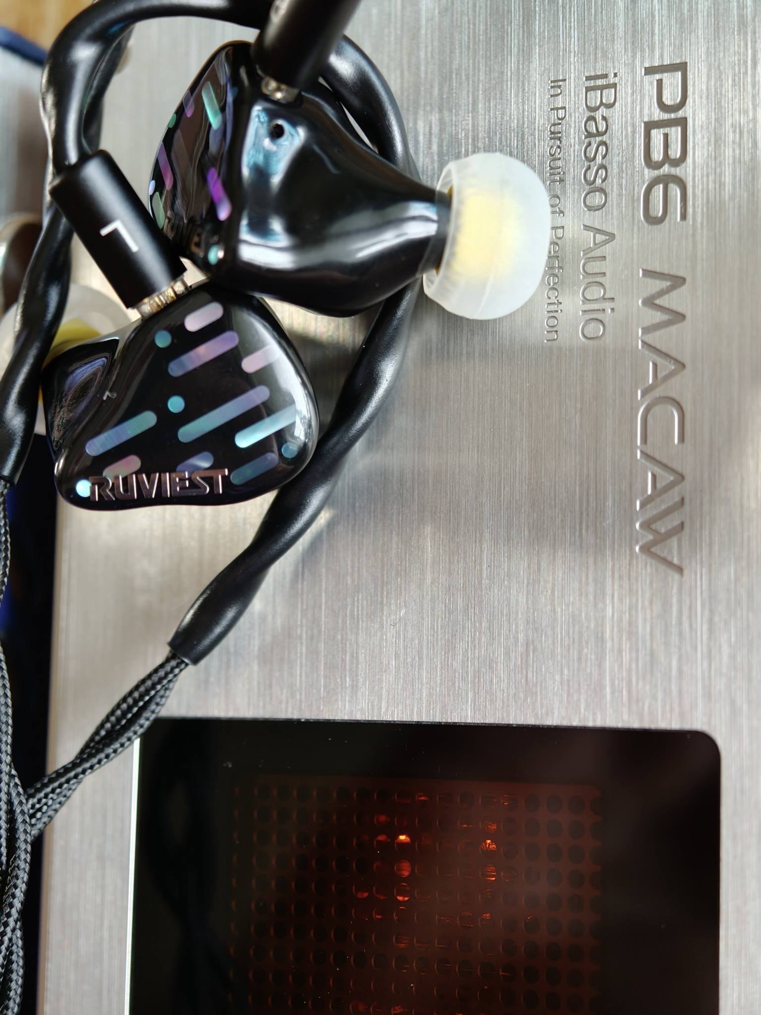 Ruviest Audio NYX earbuds with IBasso Audio DX270 and Kunlun