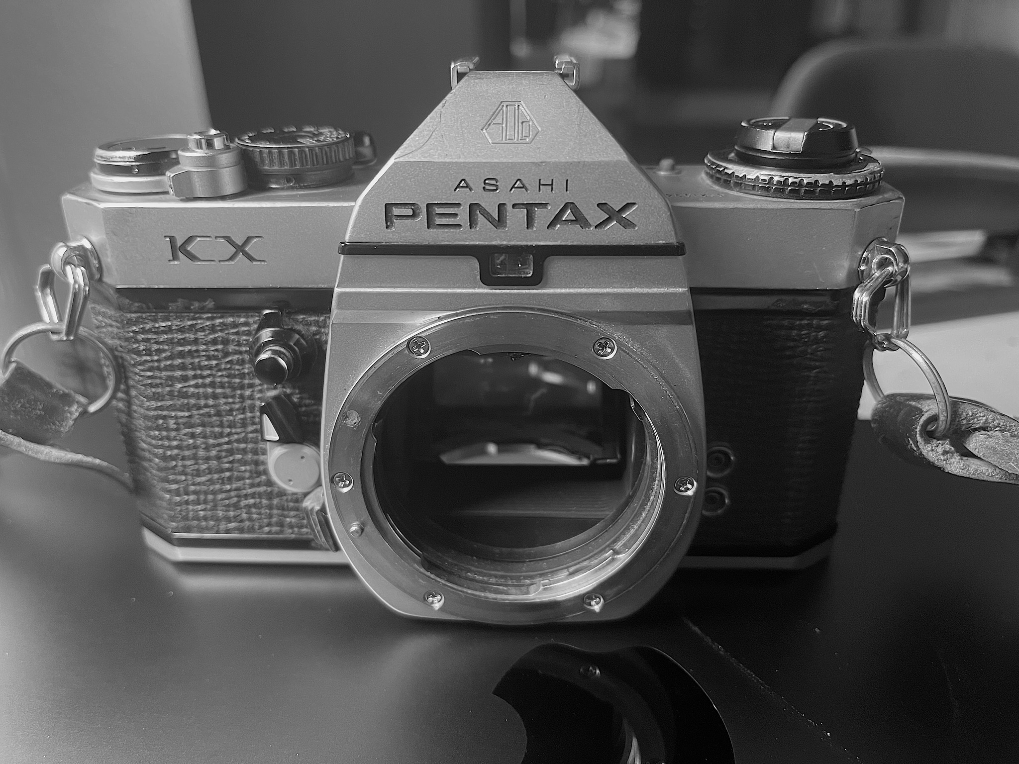 Pentax KX camera with dead meter