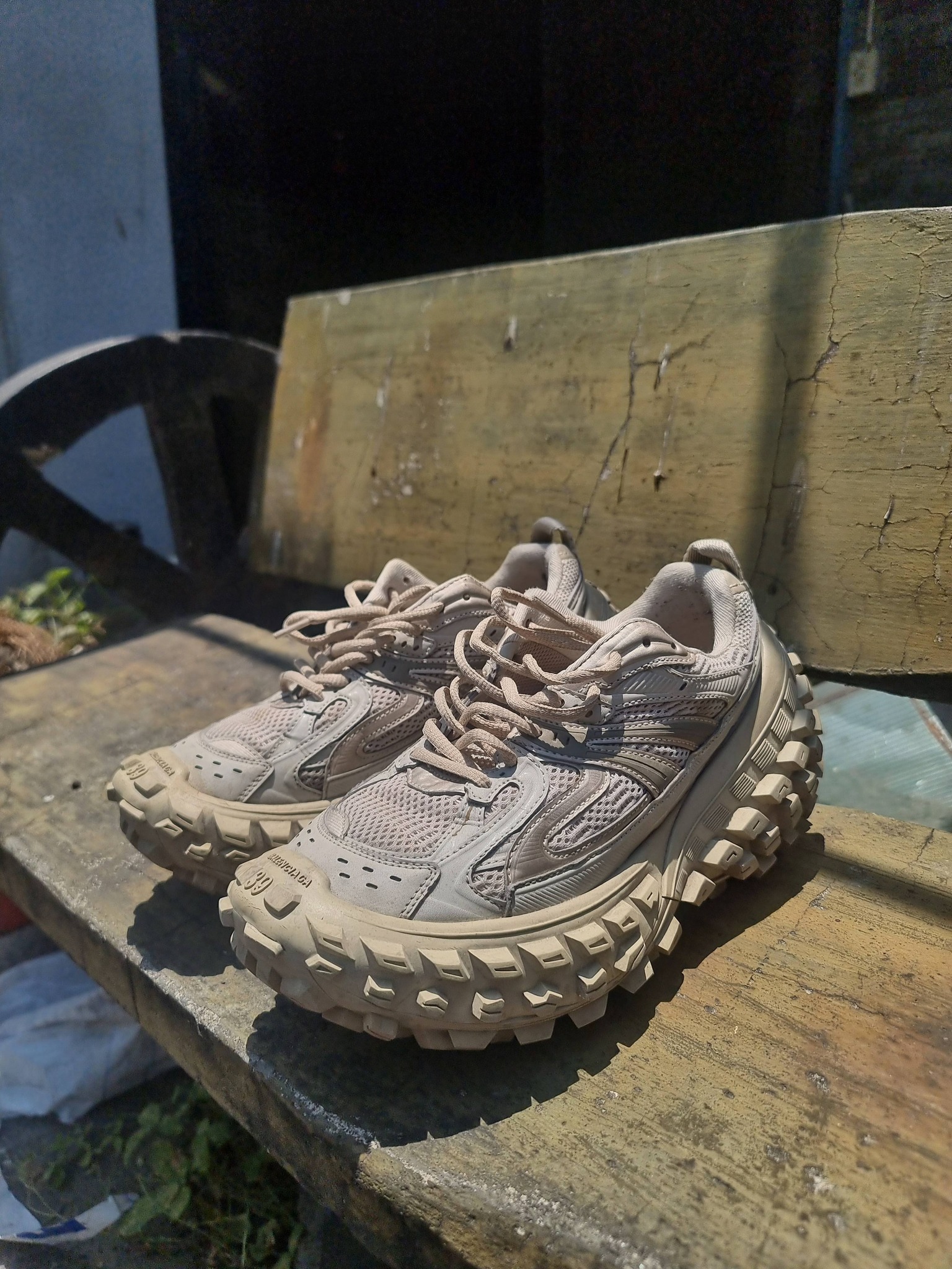 For swap balenciaga defender 39 to balenciaga defender 41 or 40 