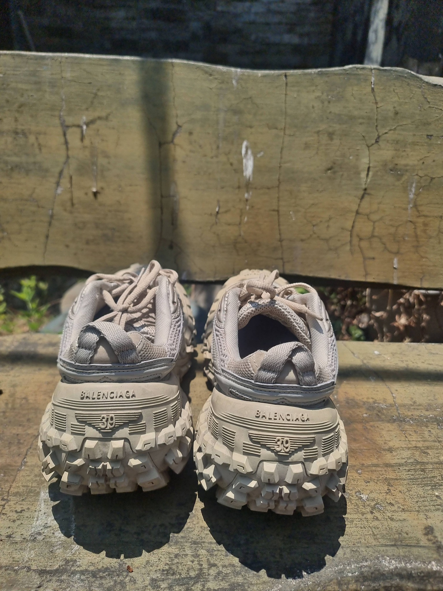 For swap balenciaga defender 39 to balenciaga defender 41 or 40 