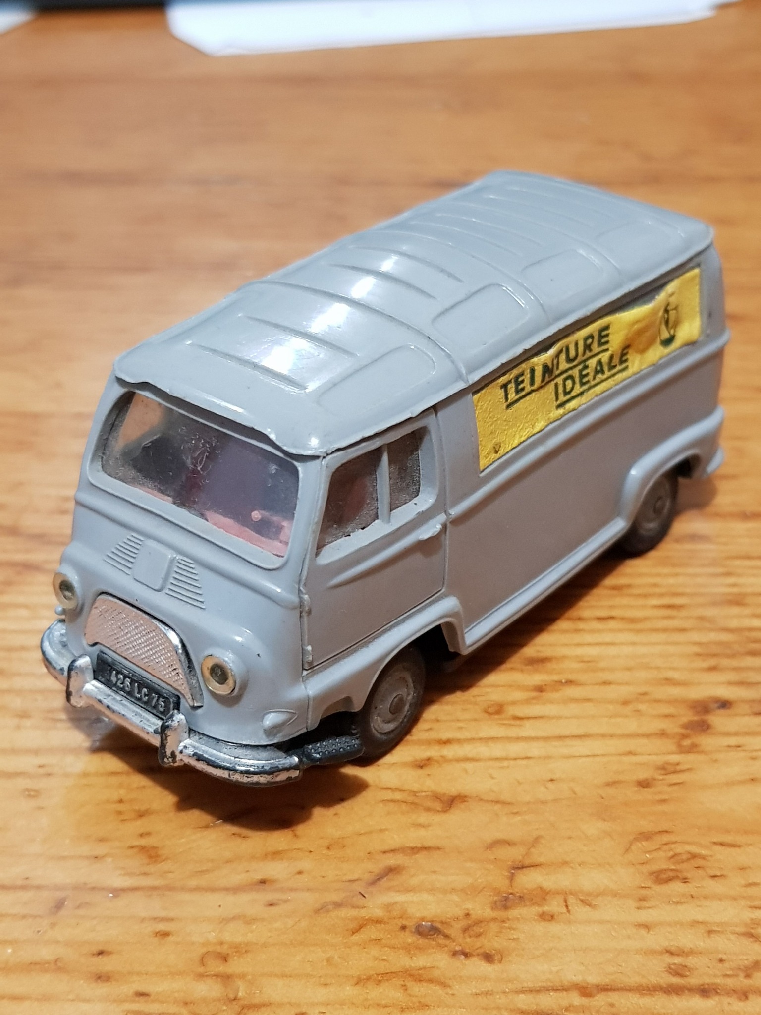 ミニカー CIJ 3/91 RENAULT ESTAFETTE CIJ No 3/92 Europarc Renault Estafette Microcar In Its Original