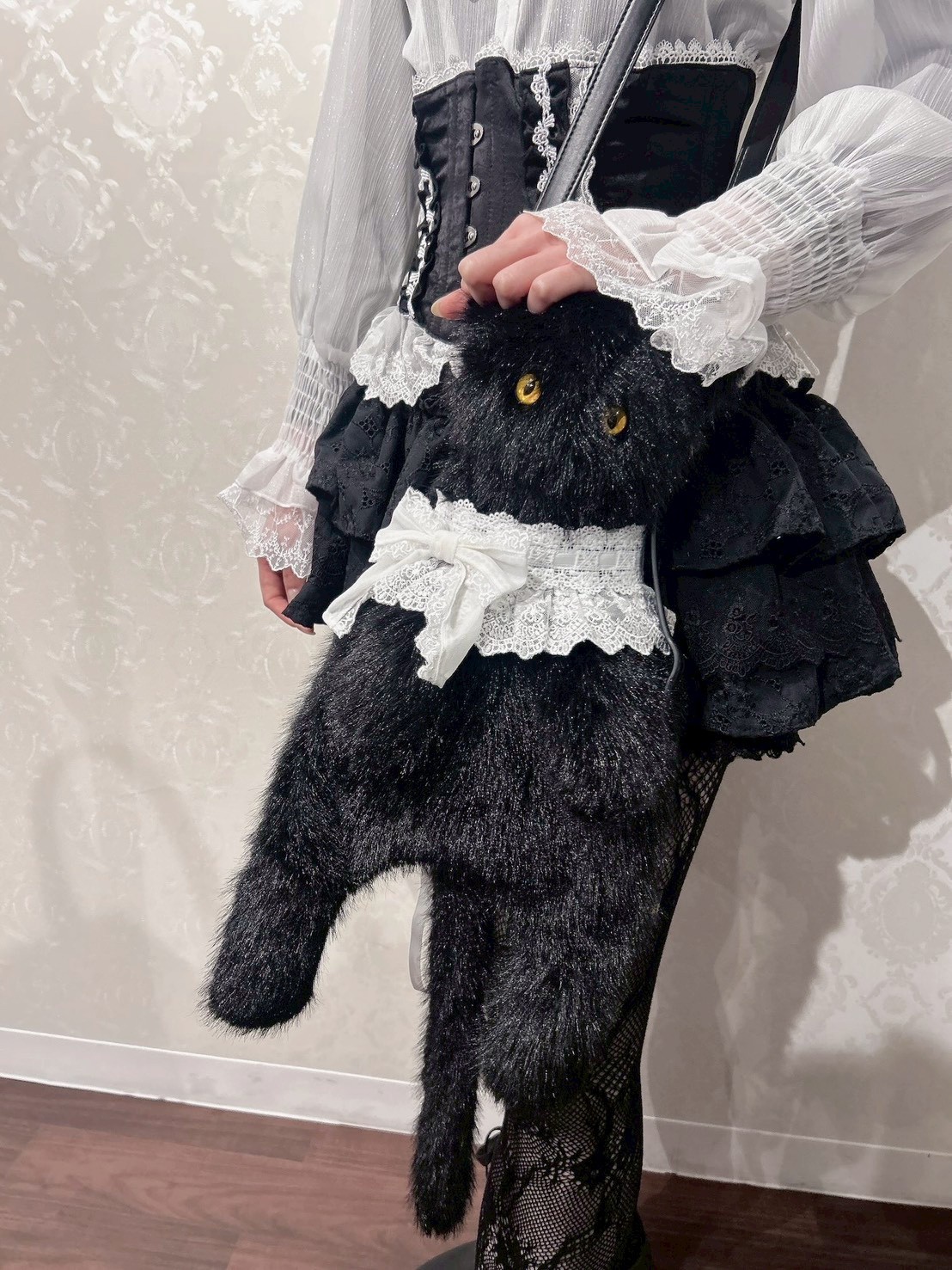 【ATELIER-PIERROT】Sanctuaire Lace Drawers ✨Monochrome Ouji✨ Fluffy short pants, a simple palette and