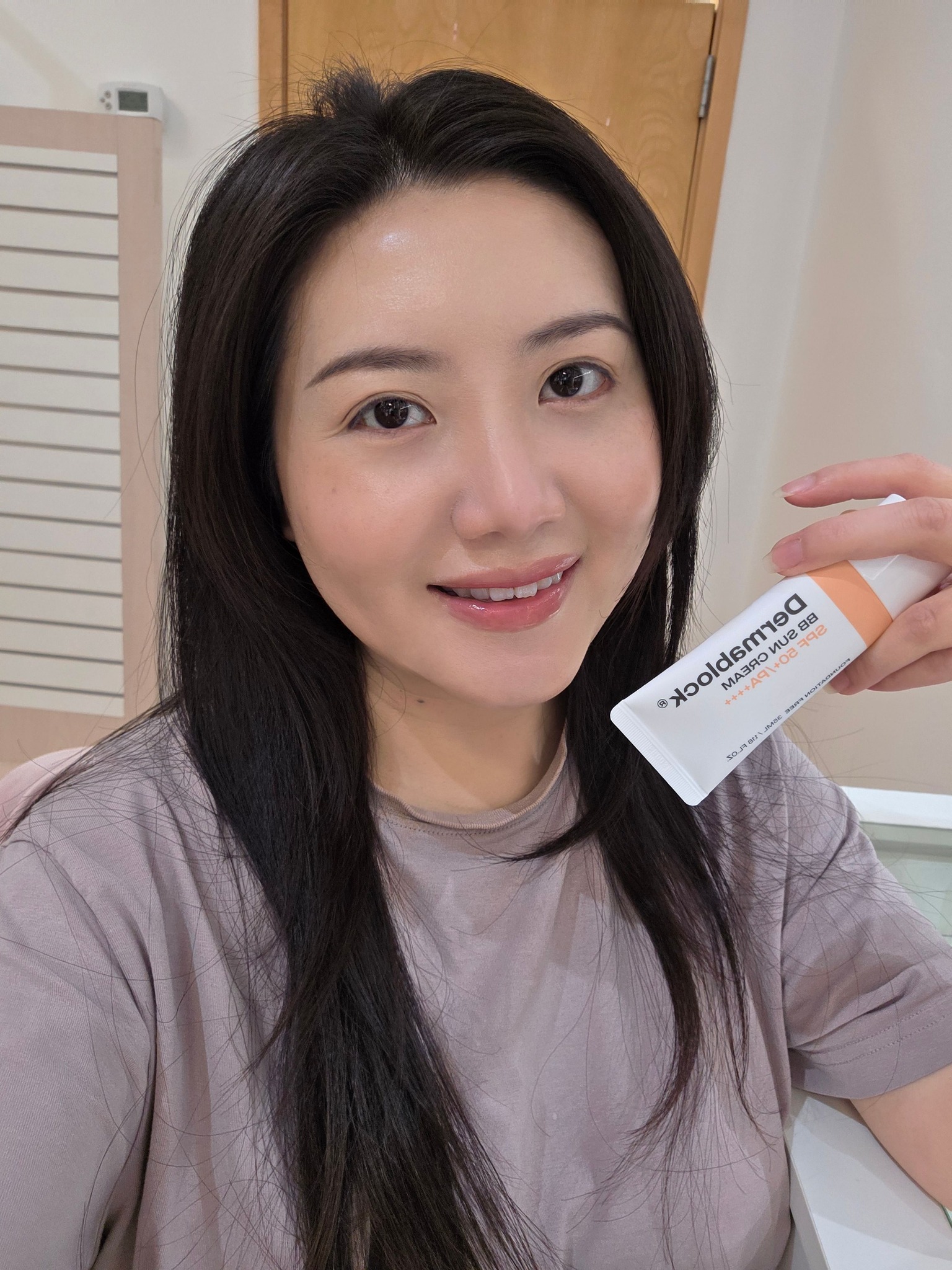 Non-acnegenic Korean BB that hydrates, conceals and protects with SPF 30 for a fresh, natural finish that lasts all day