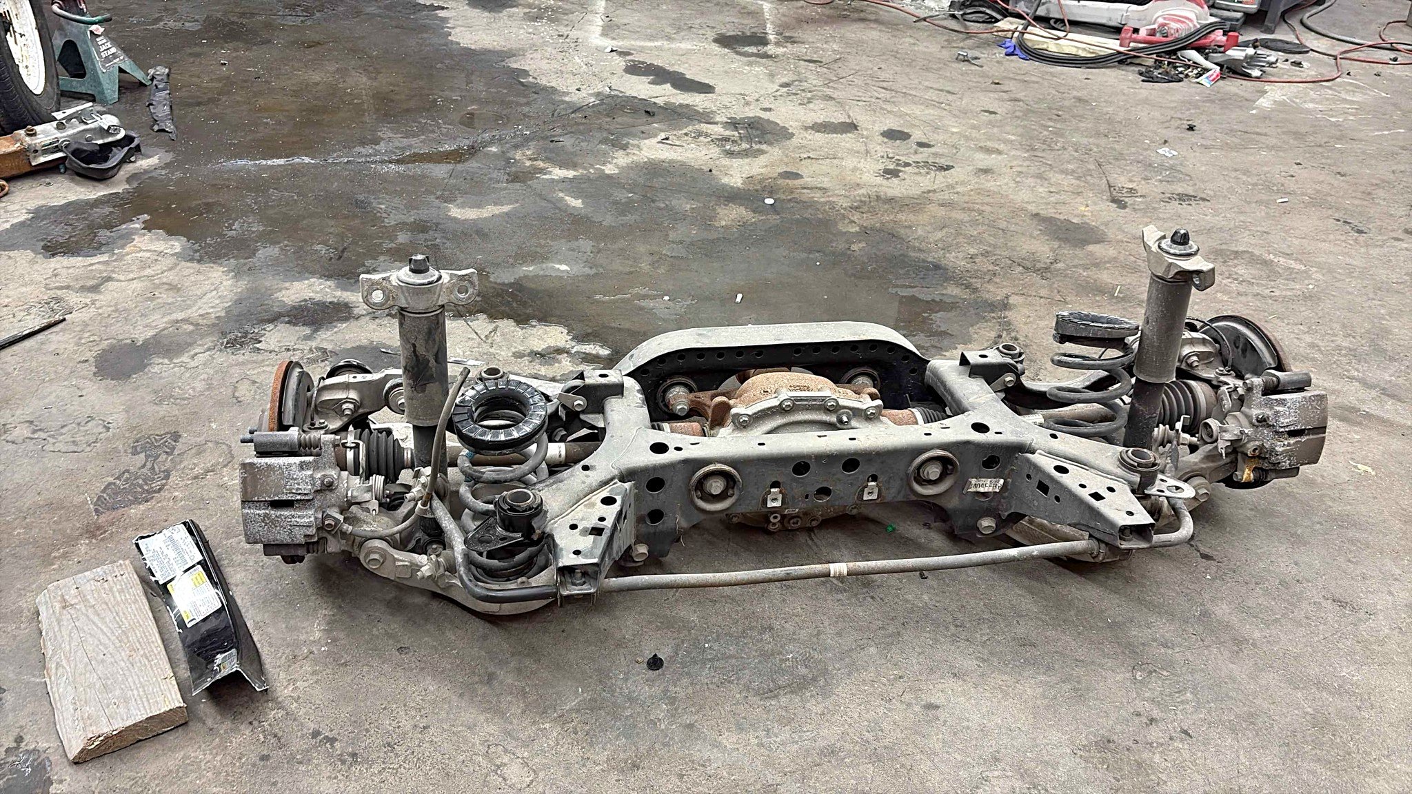 Ford Mustang rear subframe assembly (Suspension)2015 -2019 gear ratio 3 ...