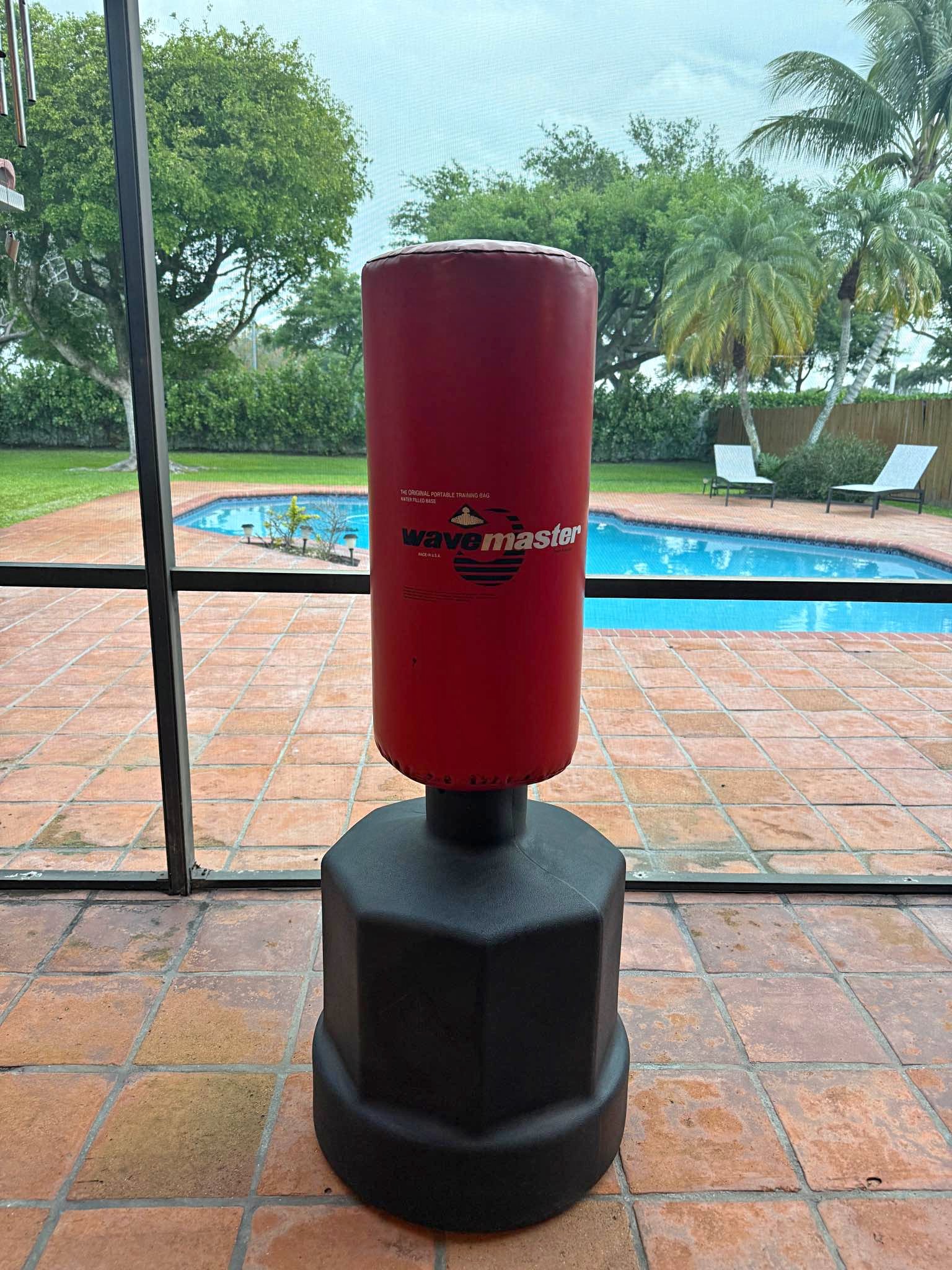 🥊 Wavemaster Punching Bag – Great Condition 🥊 - Punching Bags - Miami ...