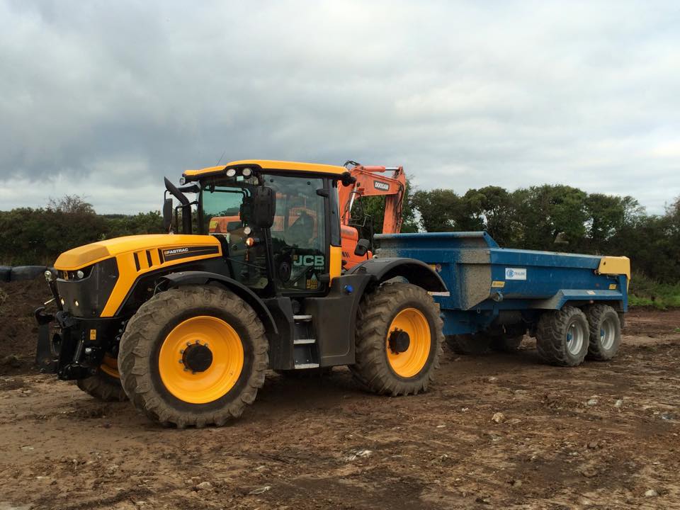 The new 4000 series JCB Fastrac - Russell Fastraxx