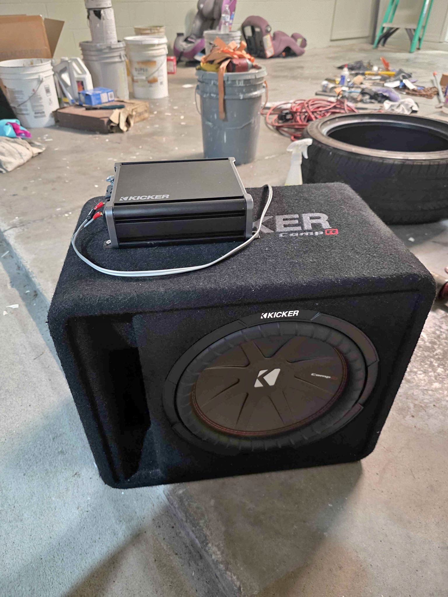 Kicker comp S 10’ / 800 watt amp - Guitar Amplifiers - Oviedo, Florida ...