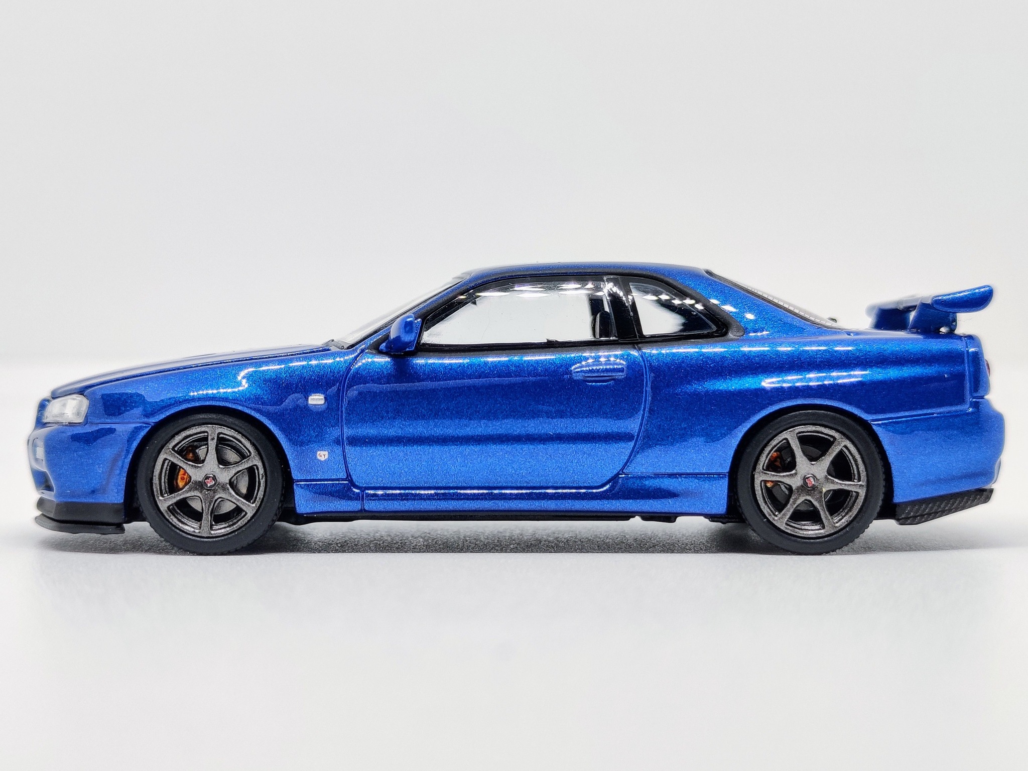 Nissan SKYLINE GT-R V-spec II (R-34) (1/24)