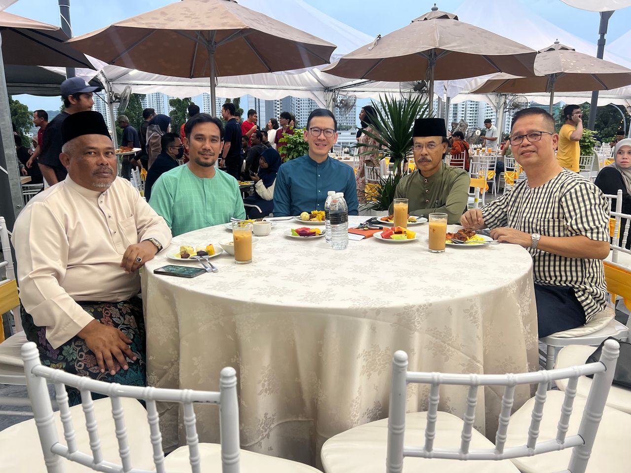 Joshua - Majlis iftar anjuran Persatuan Karyawan Pulau Pinang. Saya ...