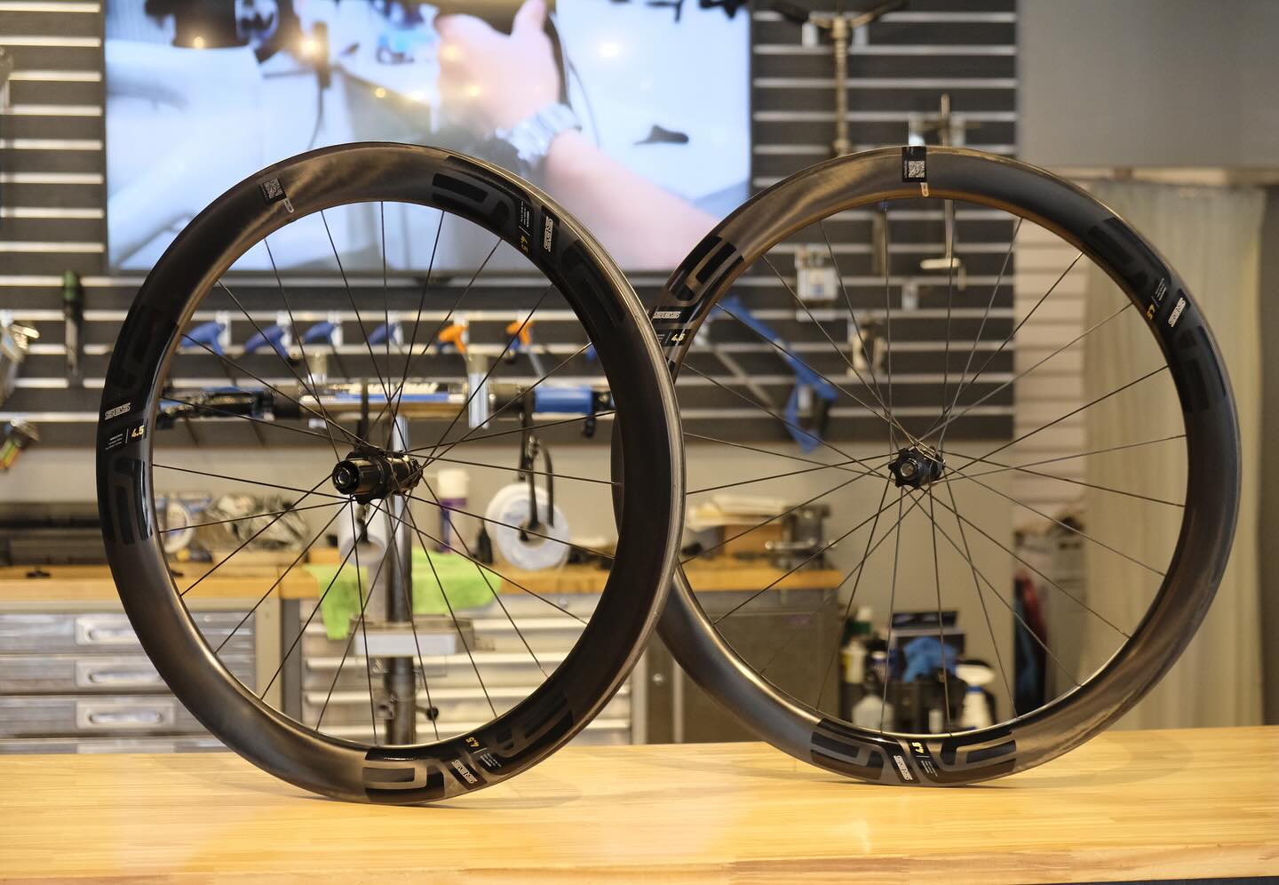 ENVE SES 5.6 クリスキングハブ タイヤ付き Enve SES 5.6 Carbon 