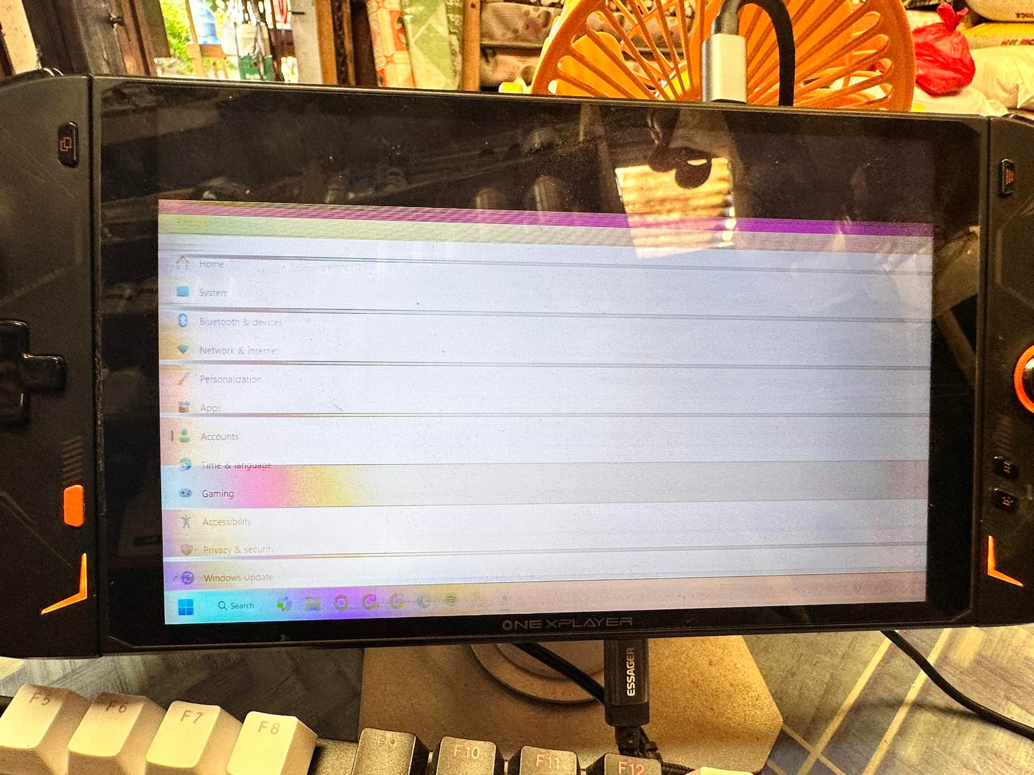 Any advise where and how to replace the LCD screen? -Harinezumi 