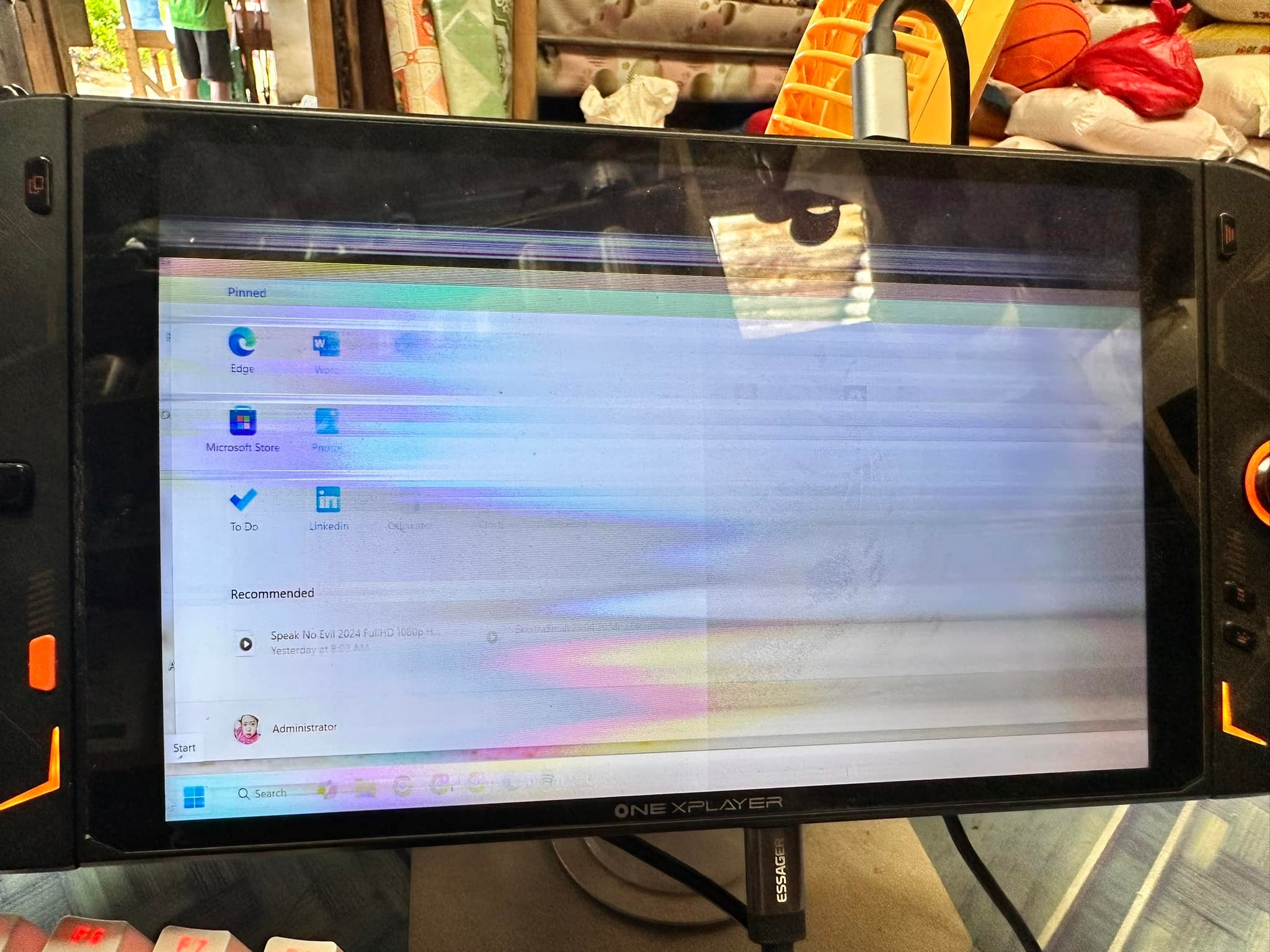 Any advise where and how to replace the LCD screen? -Harinezumi 