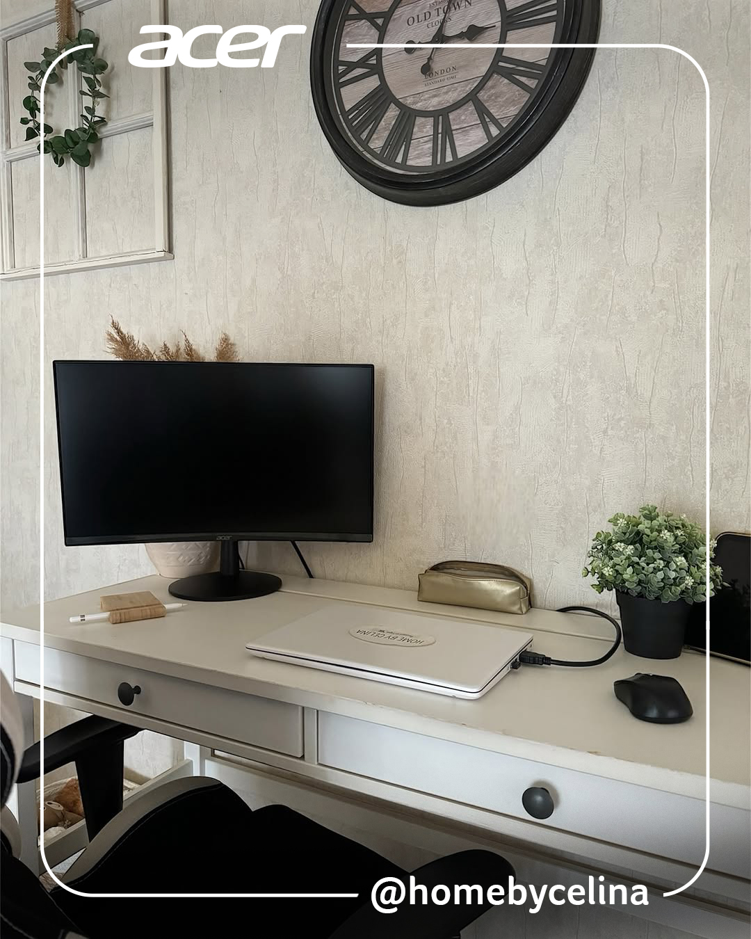 Acer - A minimal desk space is the perfect way to keep organised♥️ ...