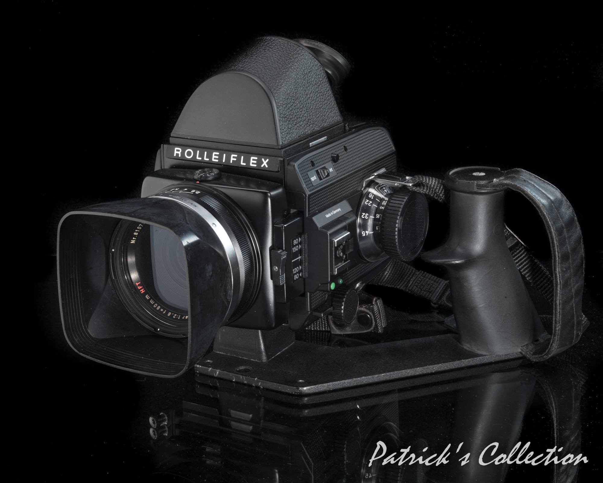 Rolleiflex SL66SE medium format camera with 80mm lens