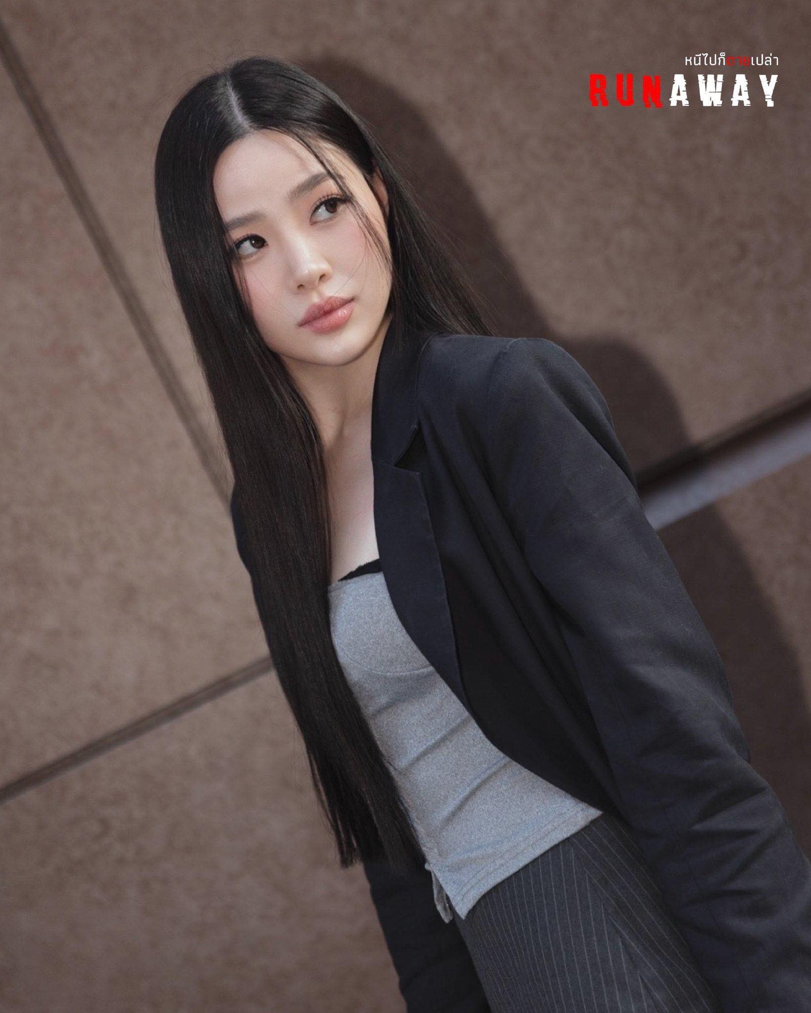 Scarlett Yoon - ¡Runaway, la nueva serie GL sobrenatural y... | Facebook