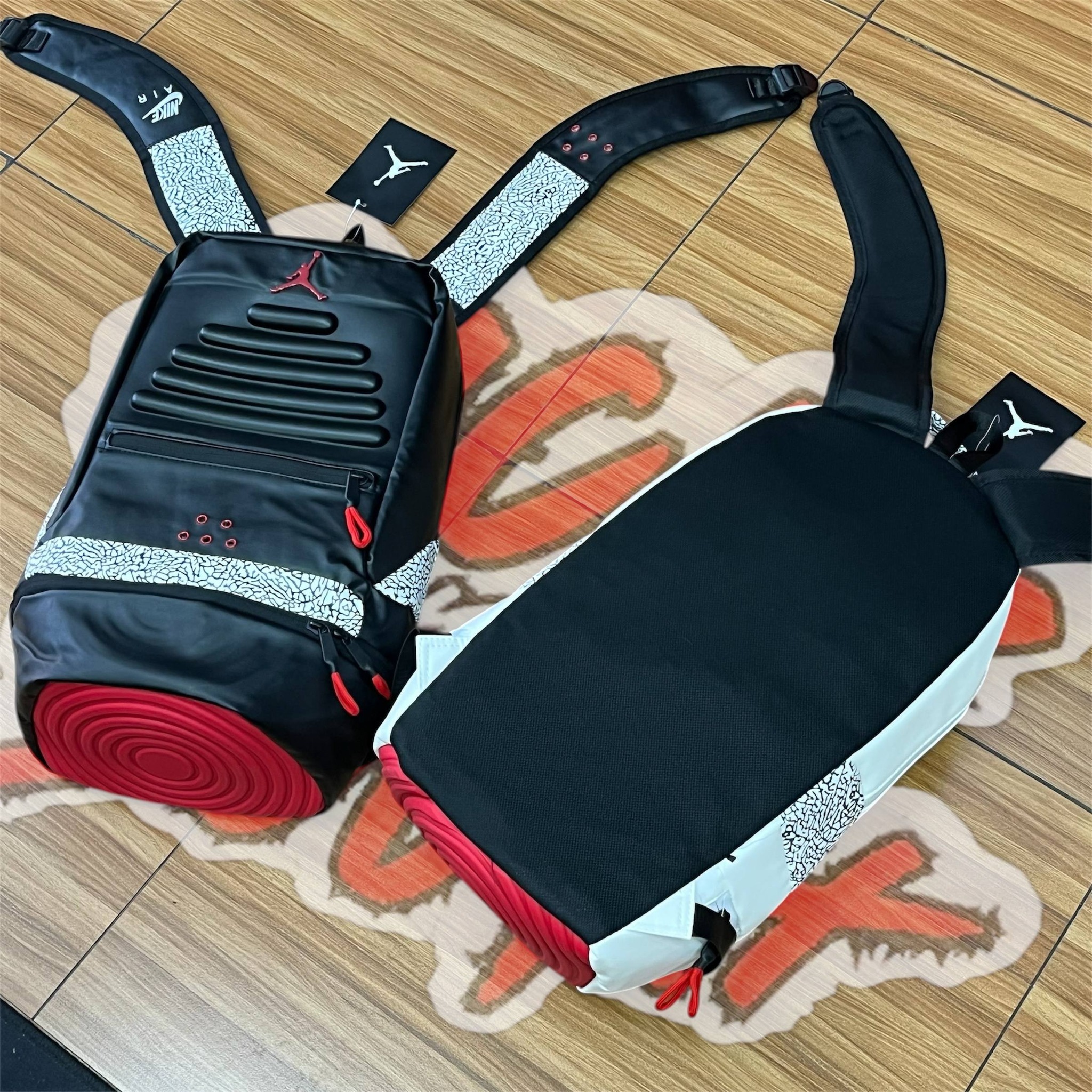 nike air jordan iii backpack Retro 3 Black Cement Grey Gray Red 88 9A0018 KR5 : Buy Online at Best Price in KSA Front pocket to hold included lunchbox Jordn retro 3 backpack #kicksonthesouth